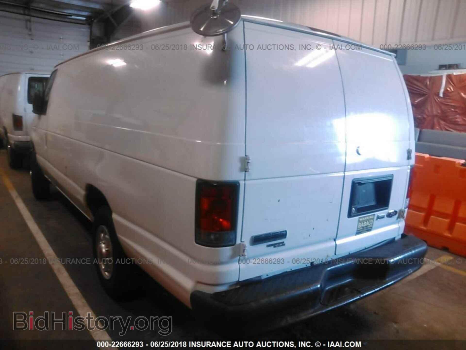 2011 Ford Econoline - VIN: 1FTSS3EL3BDA40642 - Photo 3