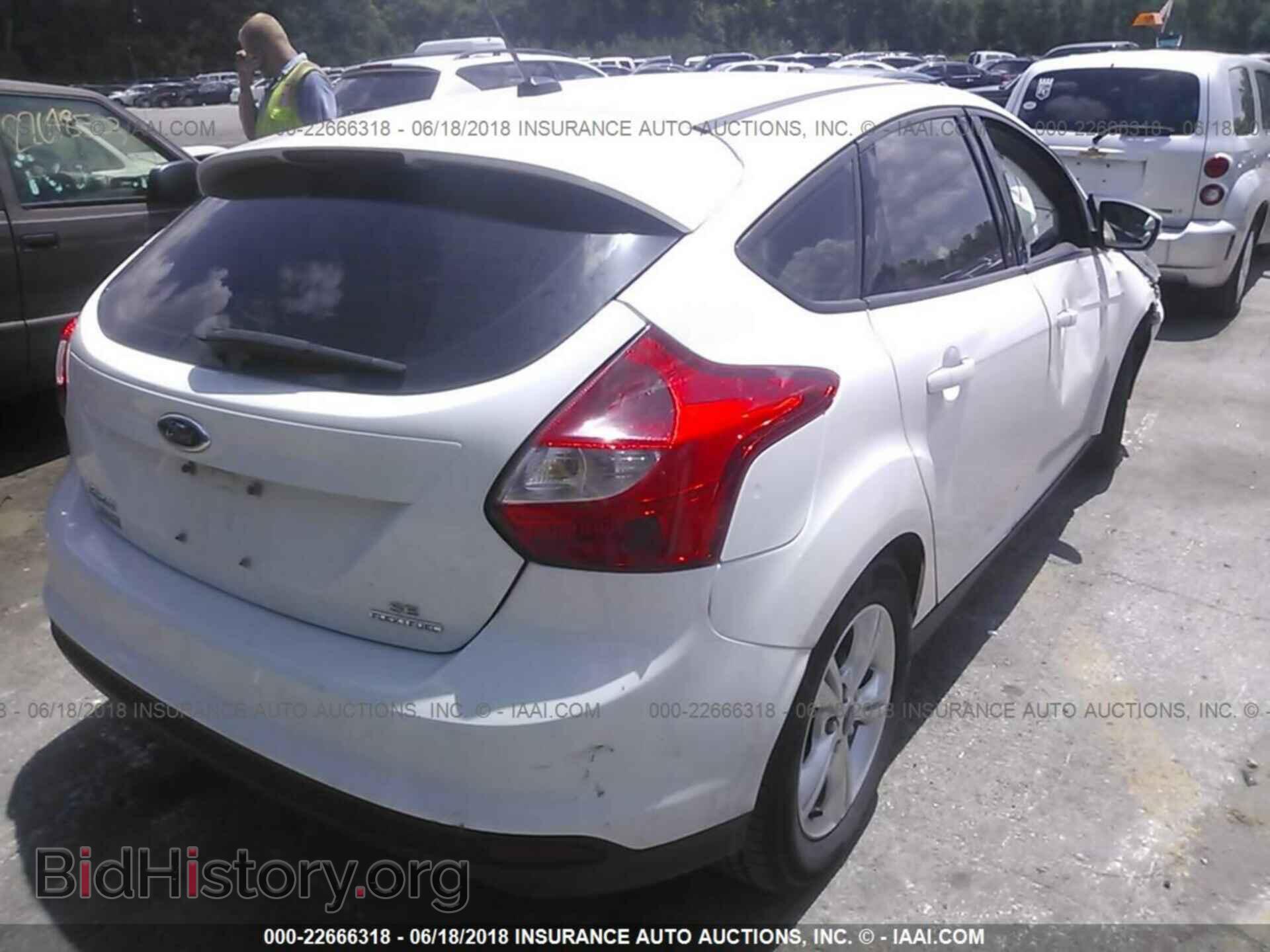 2014 Ford Focus - VIN: 1FADP3K22EL143850 - Фото 4
