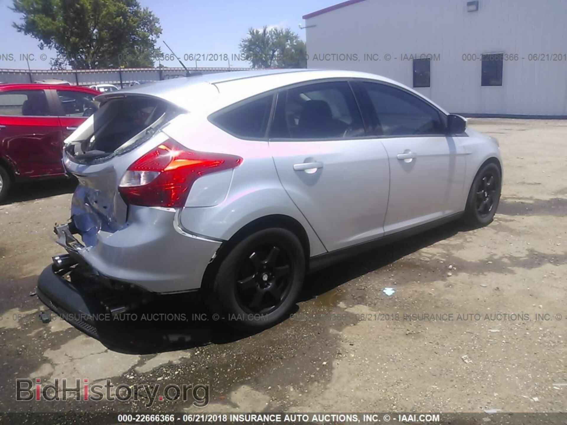 2014 Ford Focus - VIN: 1FADP3K29EL170964 - Photo 4