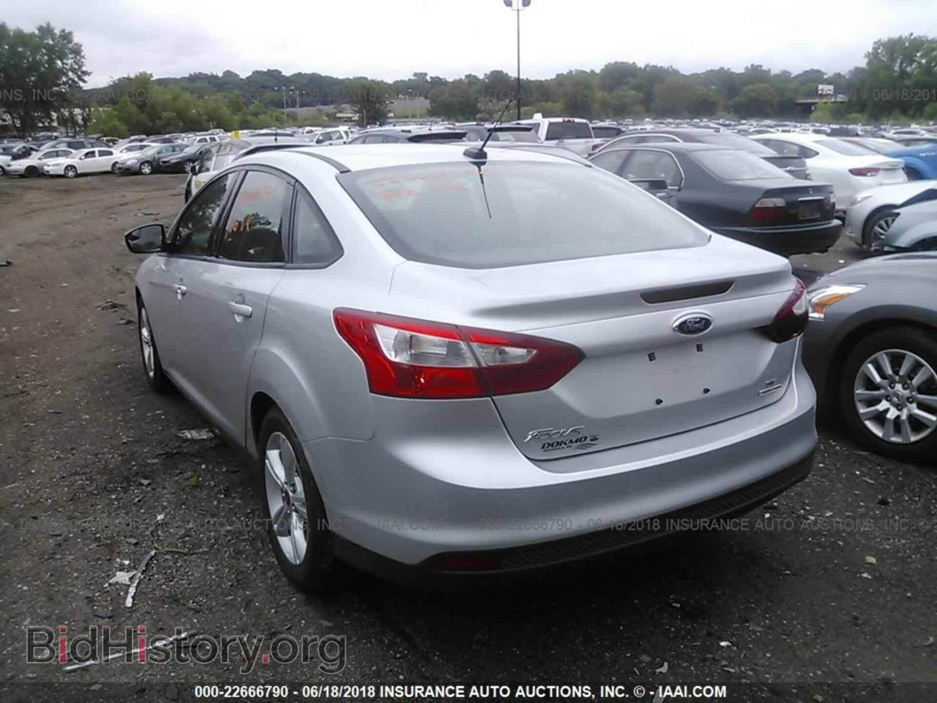 2014 Ford Focus - VIN: 1FADP3F25EL271087 - Фото 3