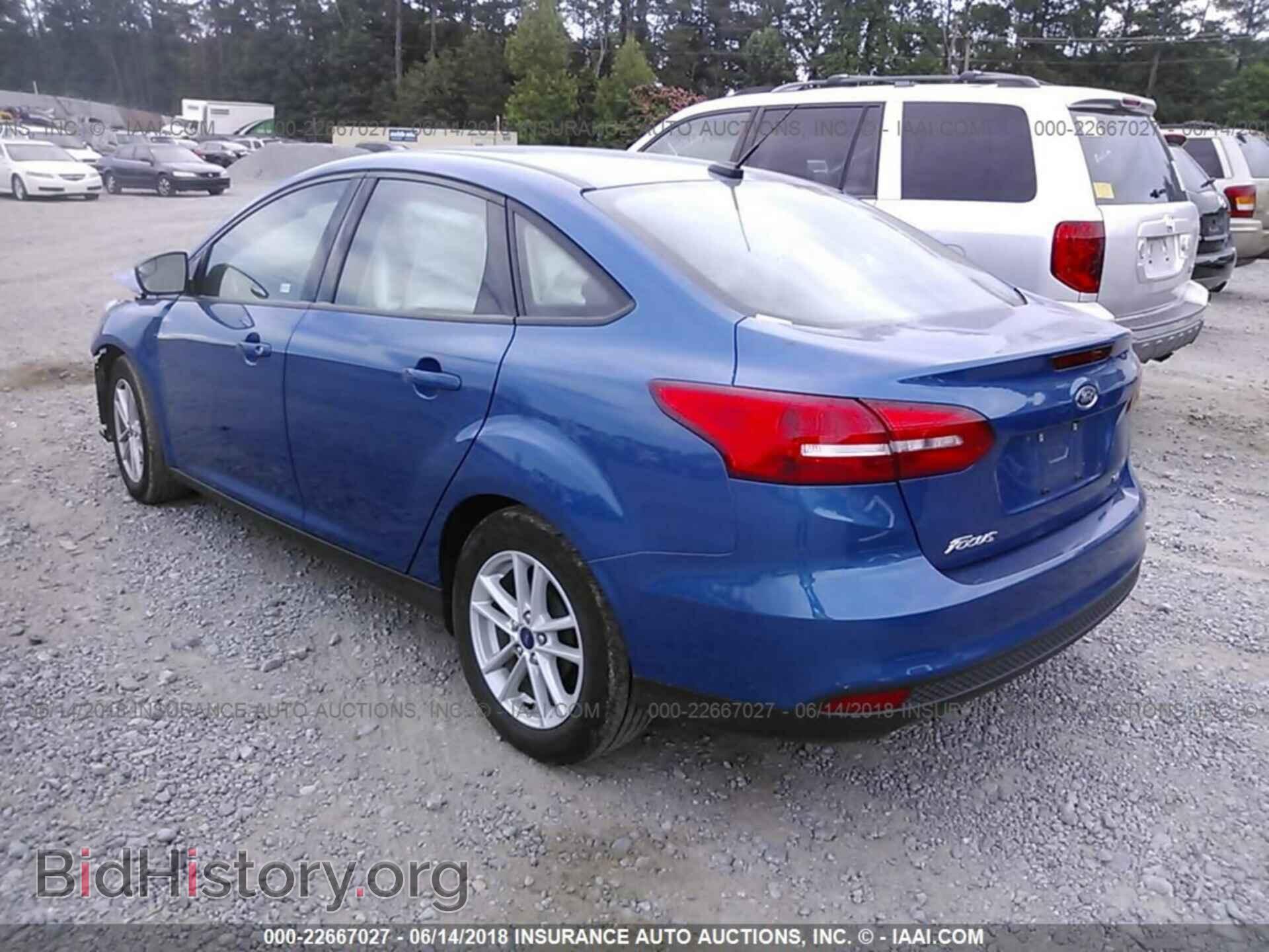 2018 Ford Focus - VIN: 1FADP3F26JL212639 - Фото 3