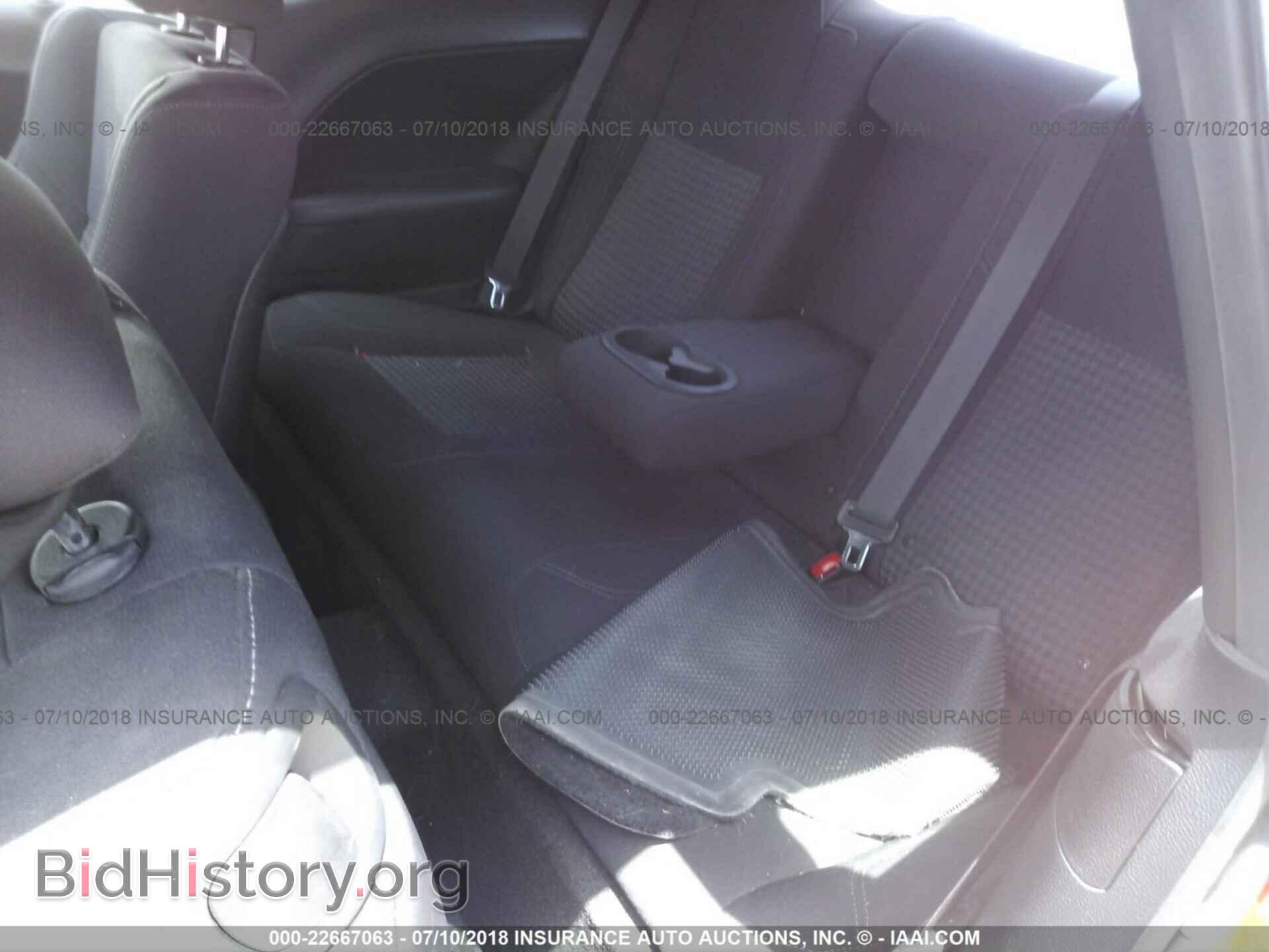 2018 Dodge Challenger - VIN: 2C3CDZAG1JH236238 - Photo 8