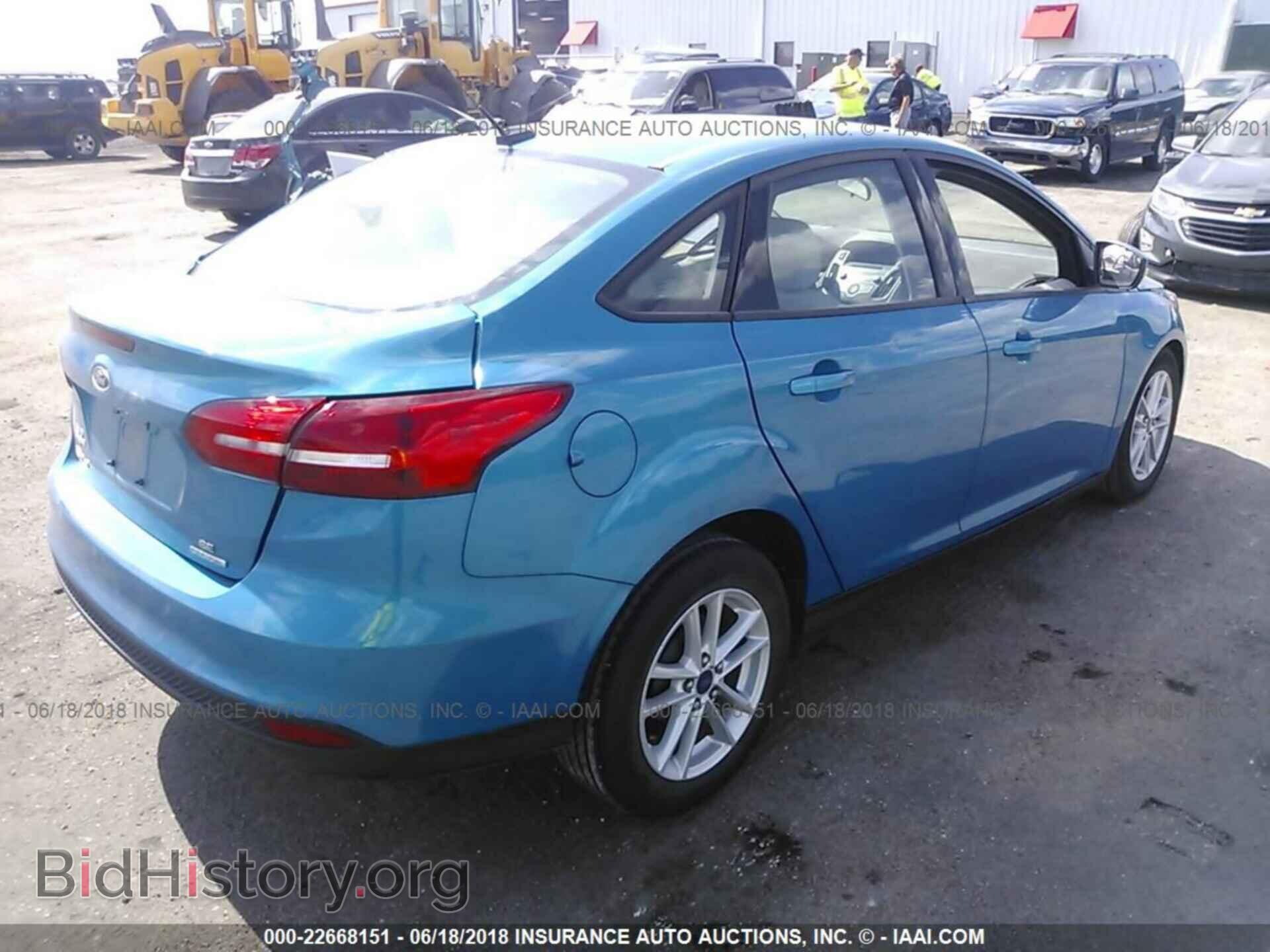 2015 Ford Focus - VIN: 1FADP3F26FL280995 - Photo 4