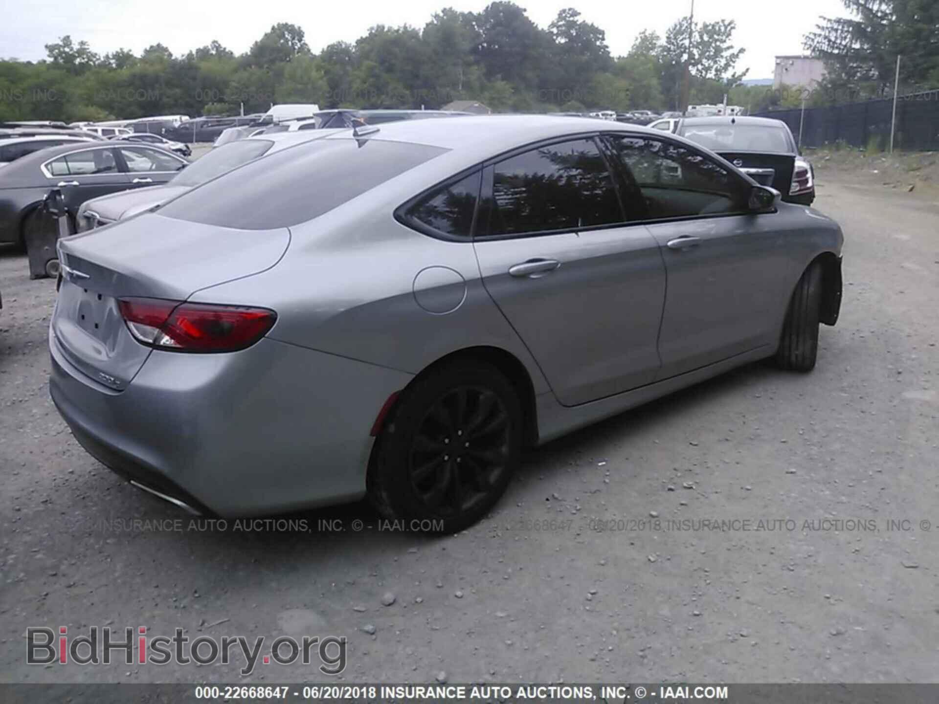 2015 Chrysler 200 - VIN: 1C3CCCDG7FN656659 - Photo 4