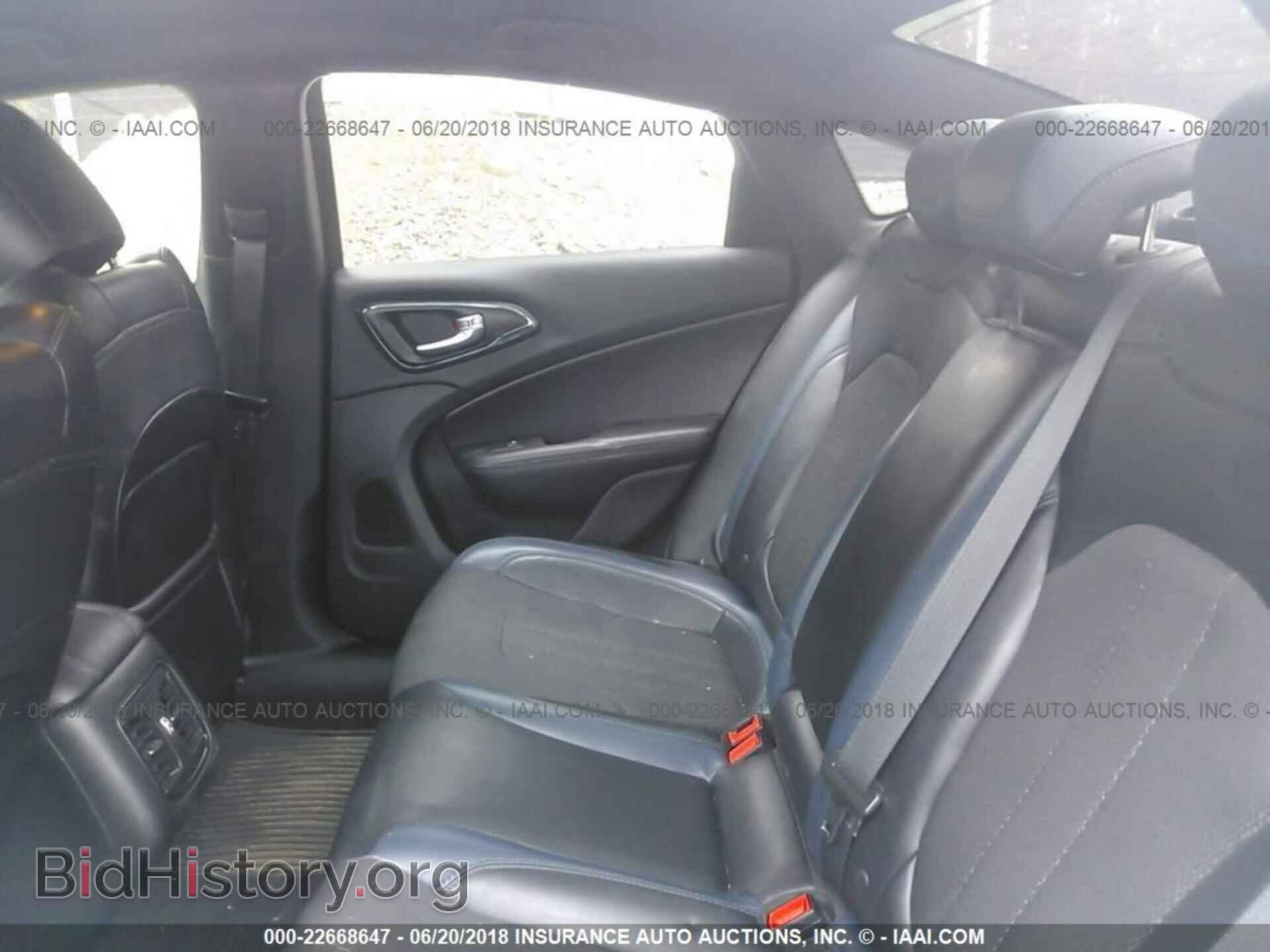 2015 Chrysler 200 - VIN: 1C3CCCDG7FN656659 - Photo 8