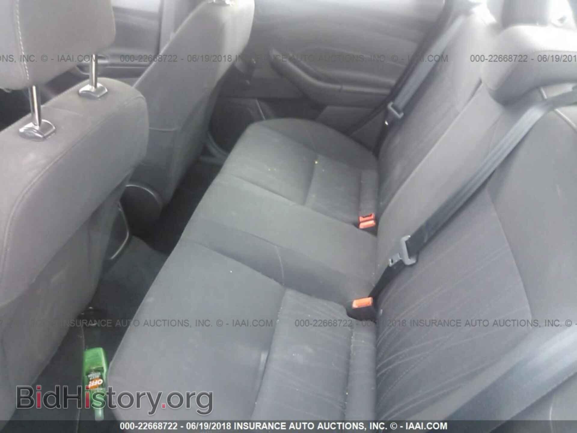 2017 Ford Focus - VIN: 1FADP3E25HL234238 - Photo 8