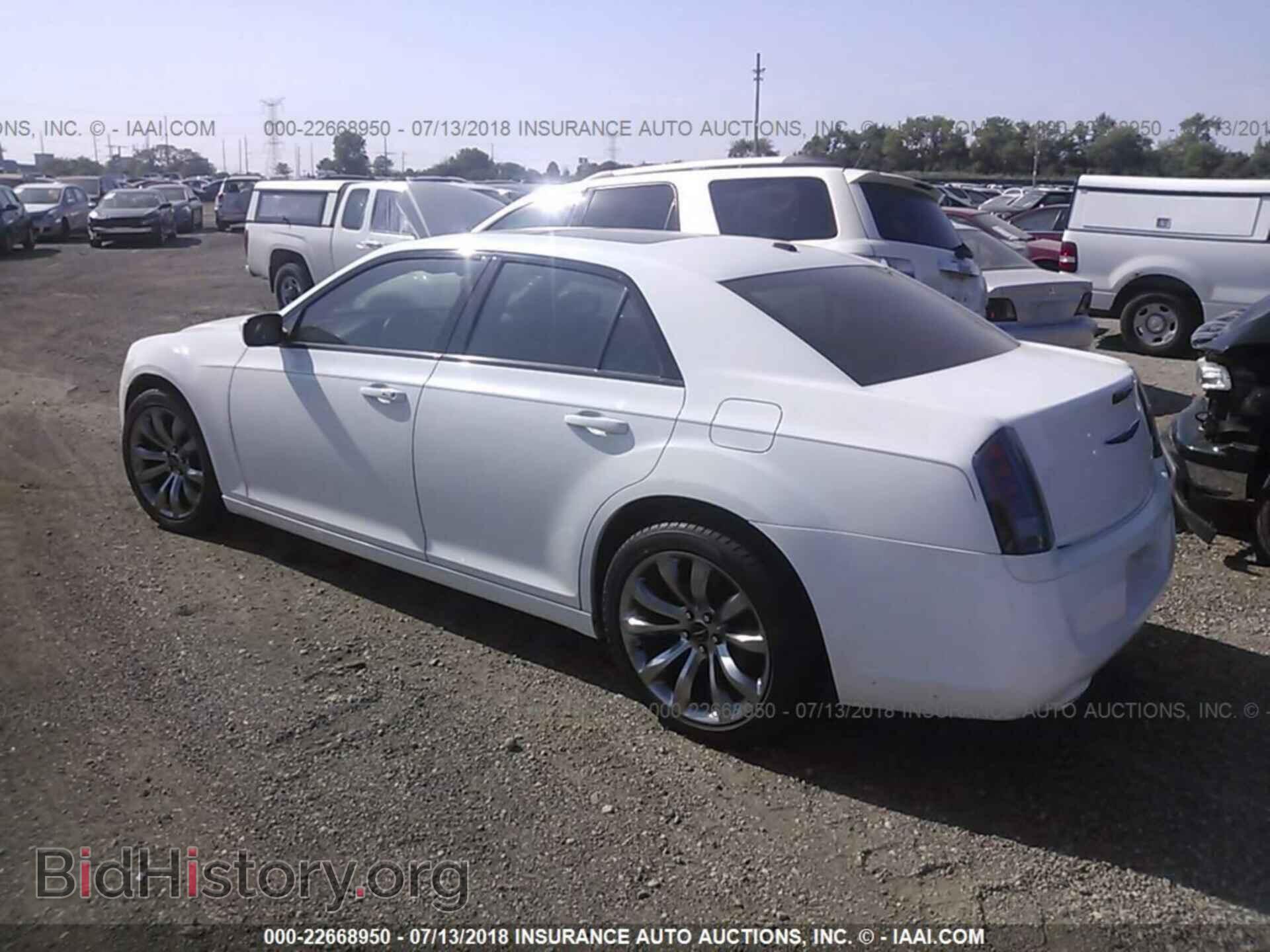 2014 CHRYSLER 300 - VIN: 2C3CCABG4EH344992 - Фото 3