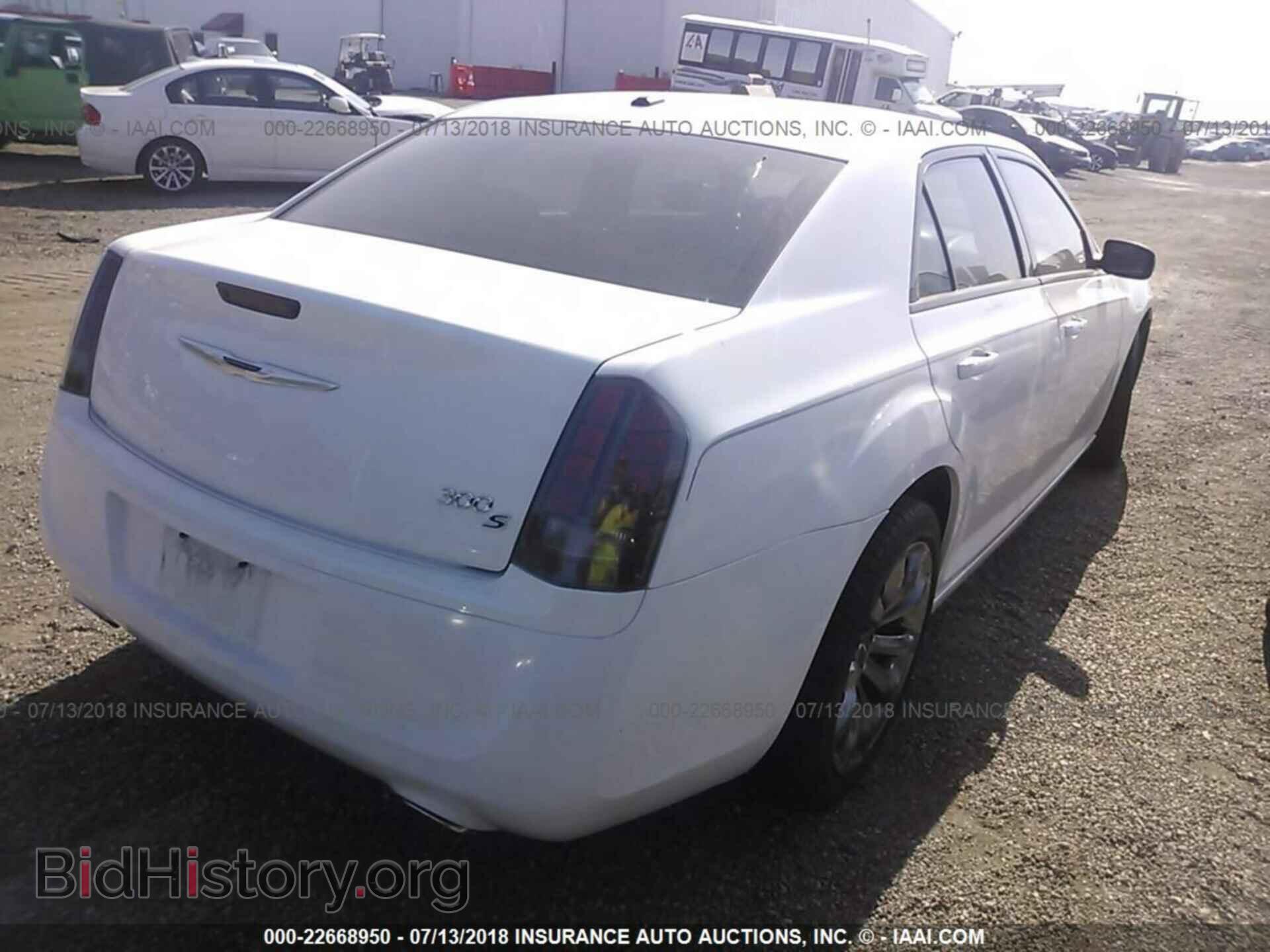 2014 CHRYSLER 300 - VIN: 2C3CCABG4EH344992 - Фото 4