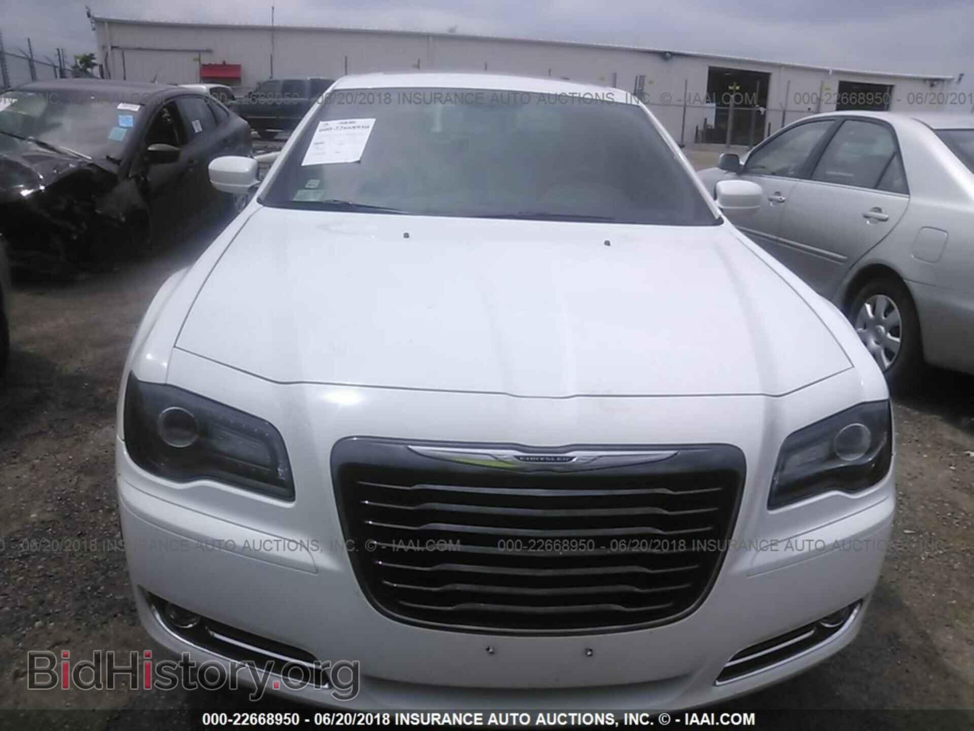 2014 CHRYSLER 300 - VIN: 2C3CCABG4EH344992 - Фото 6