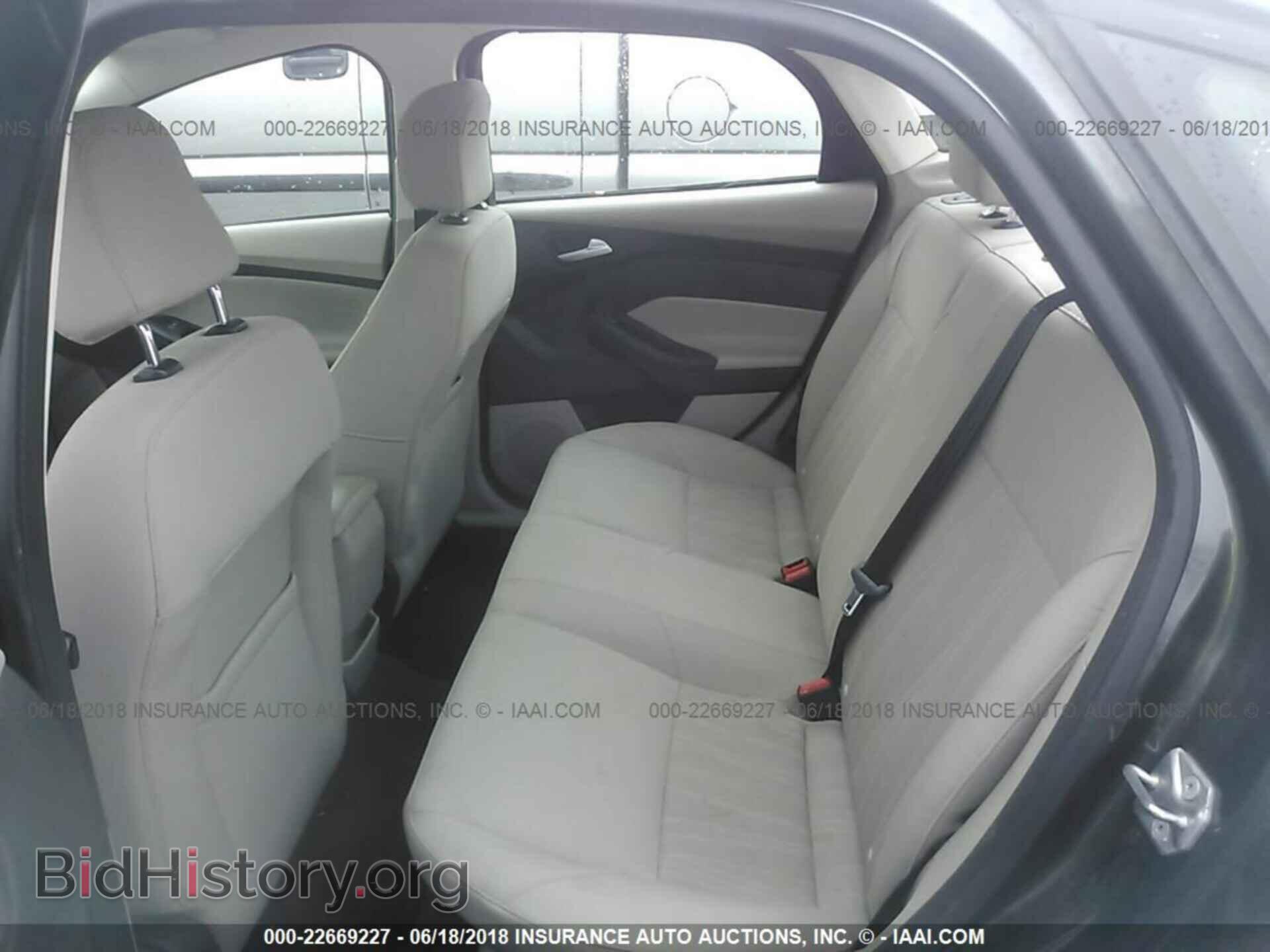 2015 Ford Focus - VIN: 1FADP3F23FL348377 - Photo 8