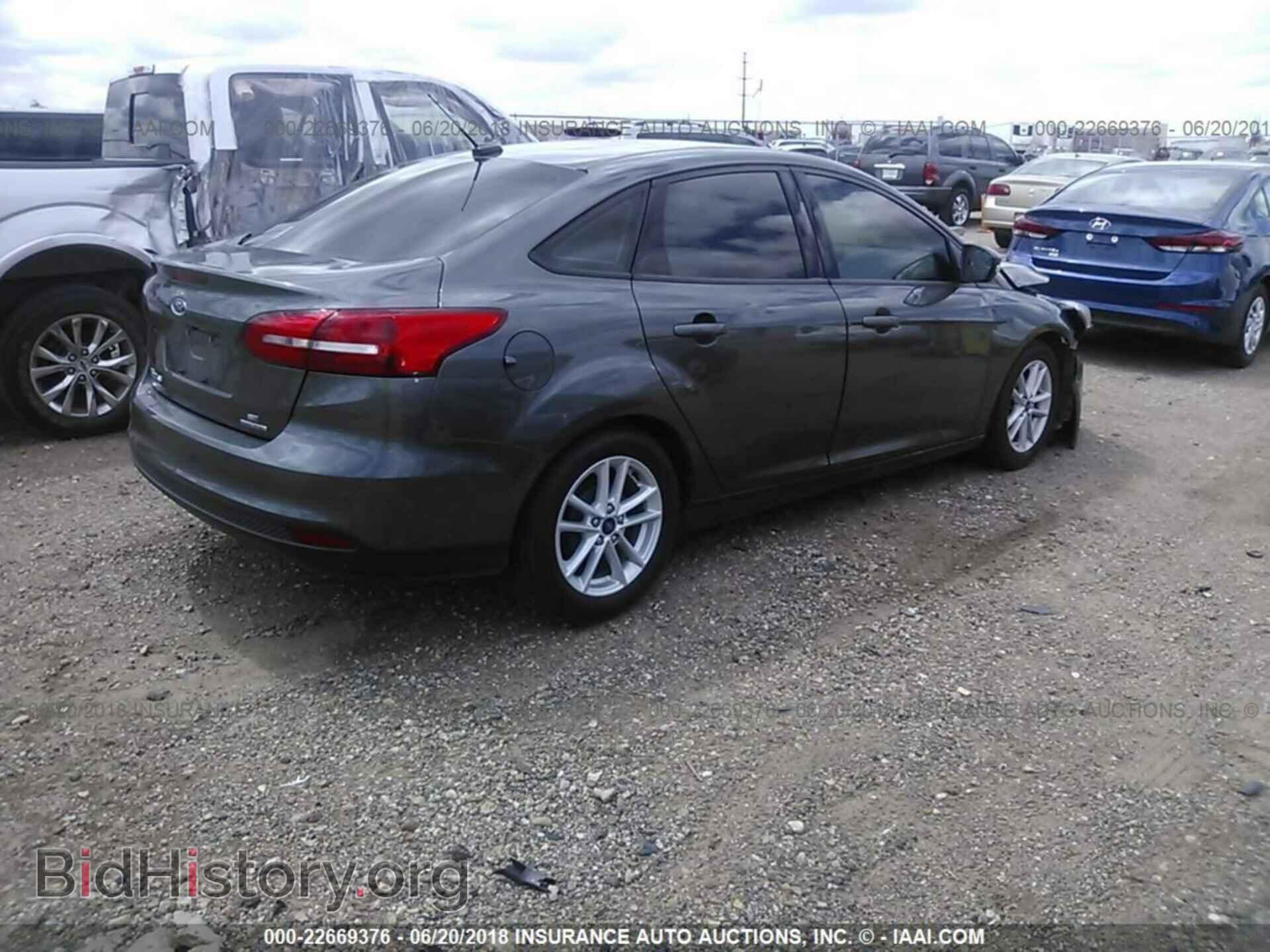 2016 Ford Focus - VIN: 1FADP3F22GL283930 - Фото 4