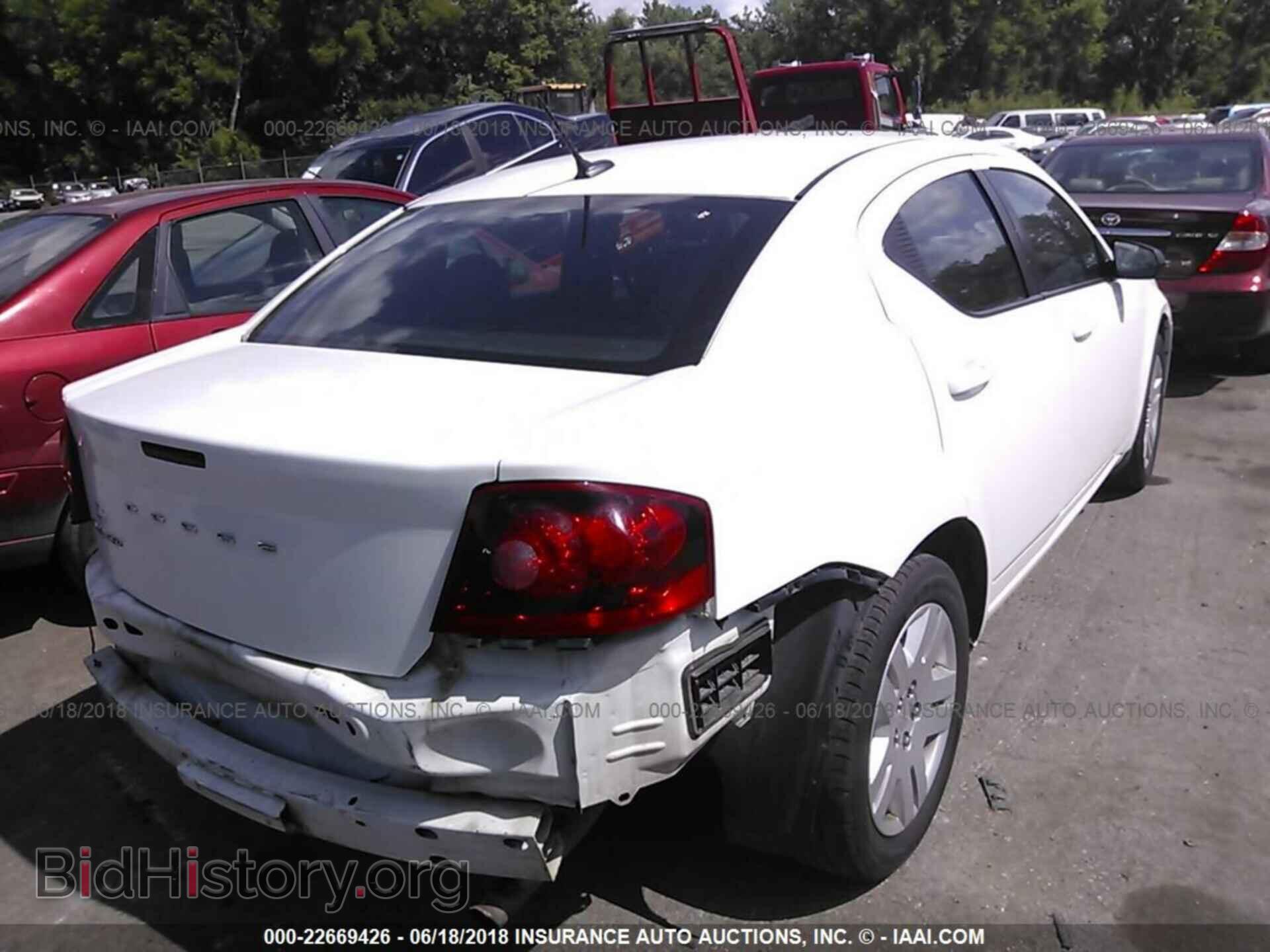 2011 Dodge Avenger - VIN: 1B3BD4FB8BN578447 - Photo 4