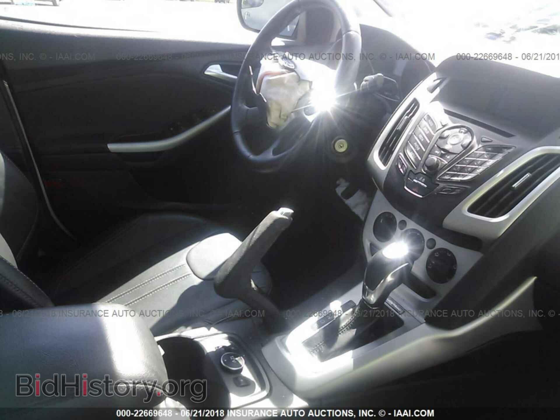 2014 Ford Focus - VIN: 1FADP3F28EL354075 - Фото 5
