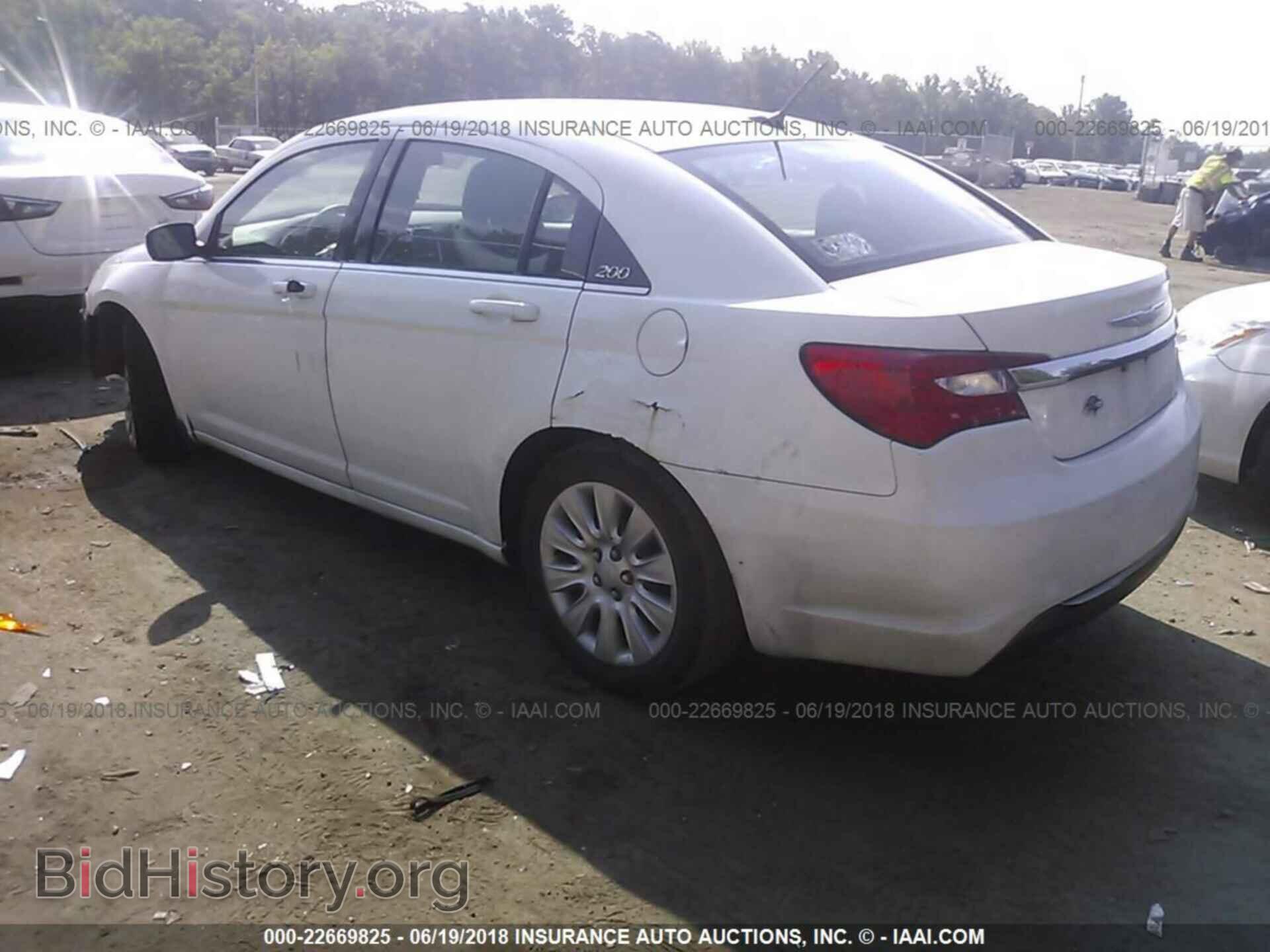 2012 Chrysler 200 - VIN: 1C3CCBAB7CN226287 - Фото 3