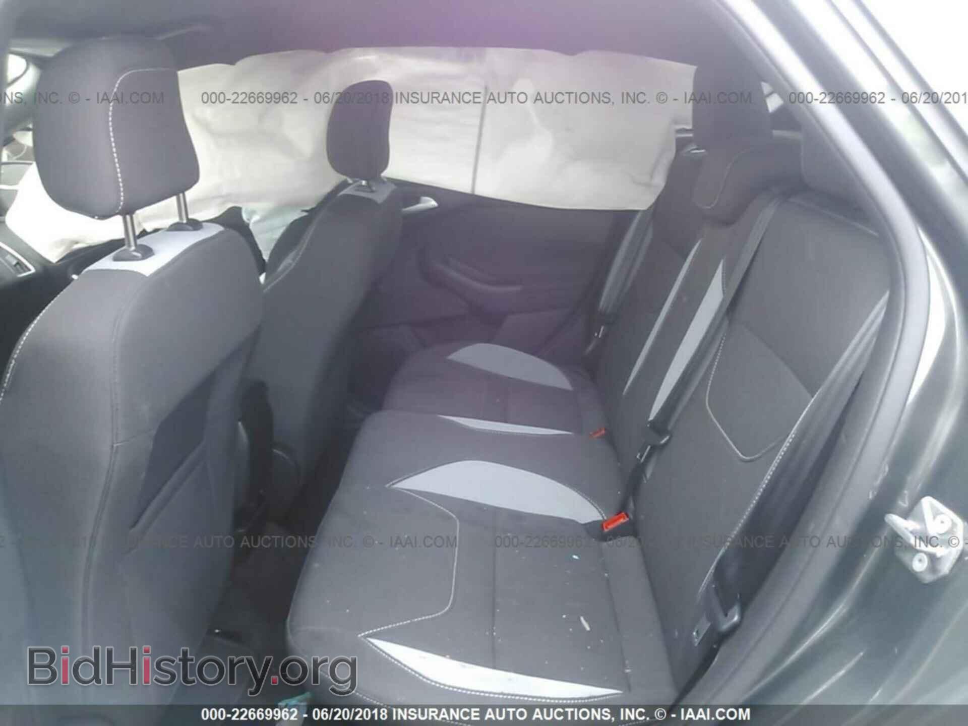 2018 Ford Focus - VIN: 1FADP3L90JL233343 - Фото 8