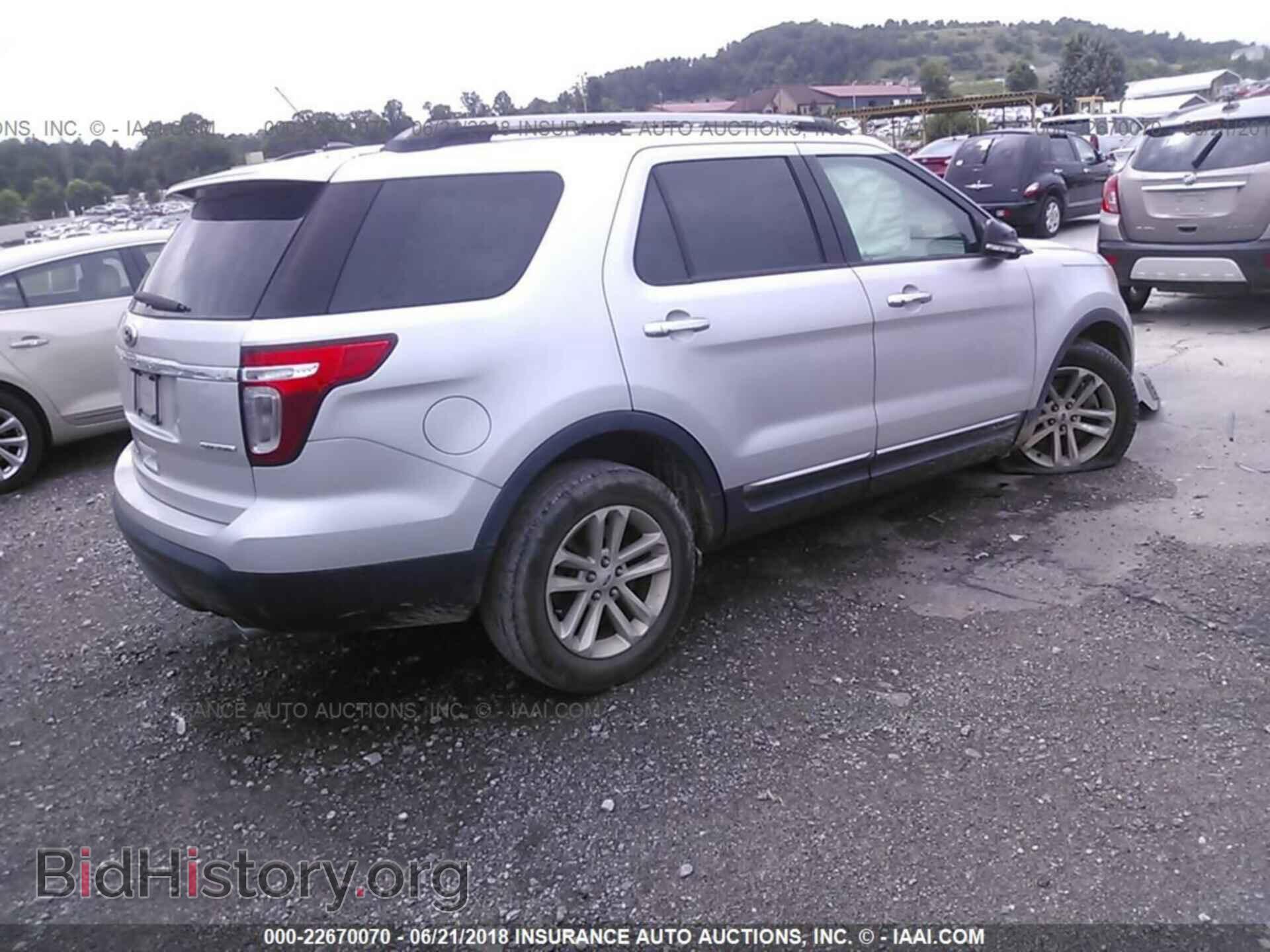2014 Ford Explorer - VIN: 1FM5K7D83EGB15095 - Photo 4