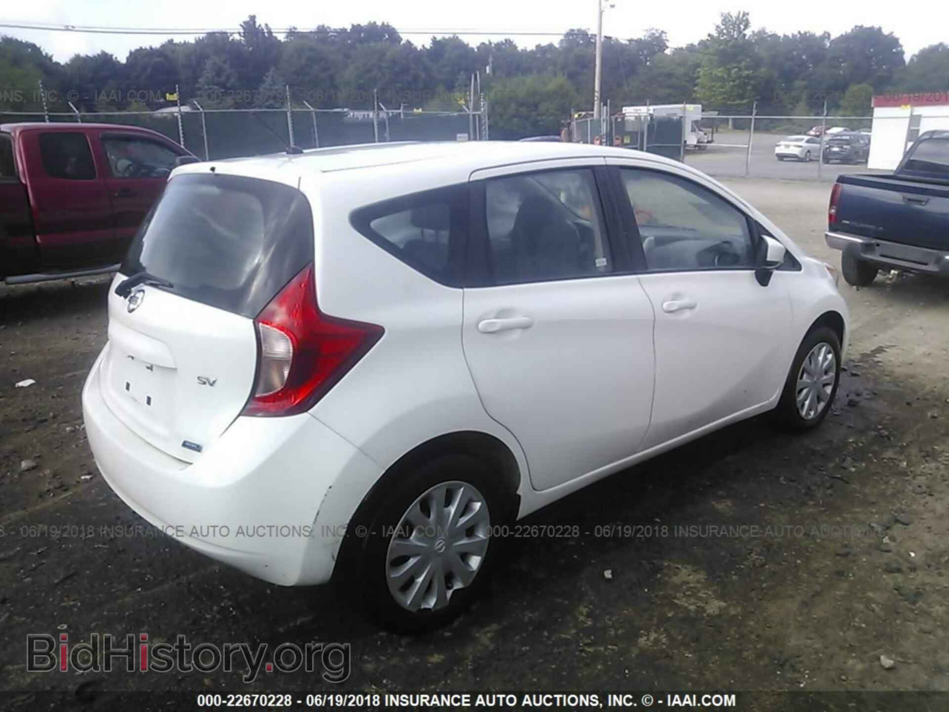 2015 Nissan Versa note - VIN: 3N1CE2CP2FL404953 - Фото 4