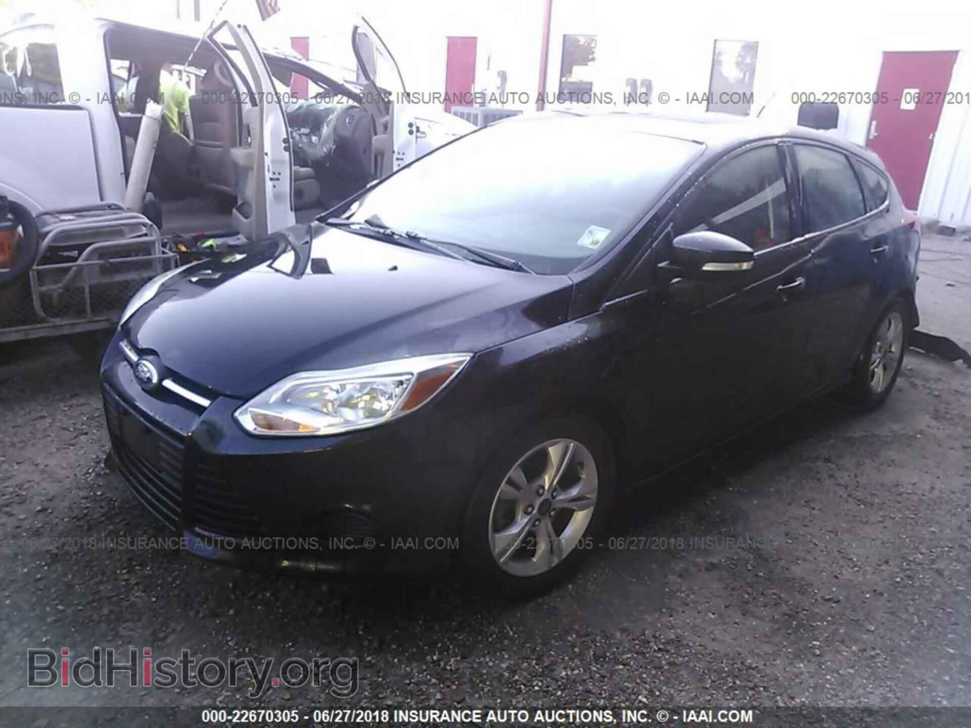 2014 Ford Focus - VIN: 1FADP3K24EL392425 - Фото 2
