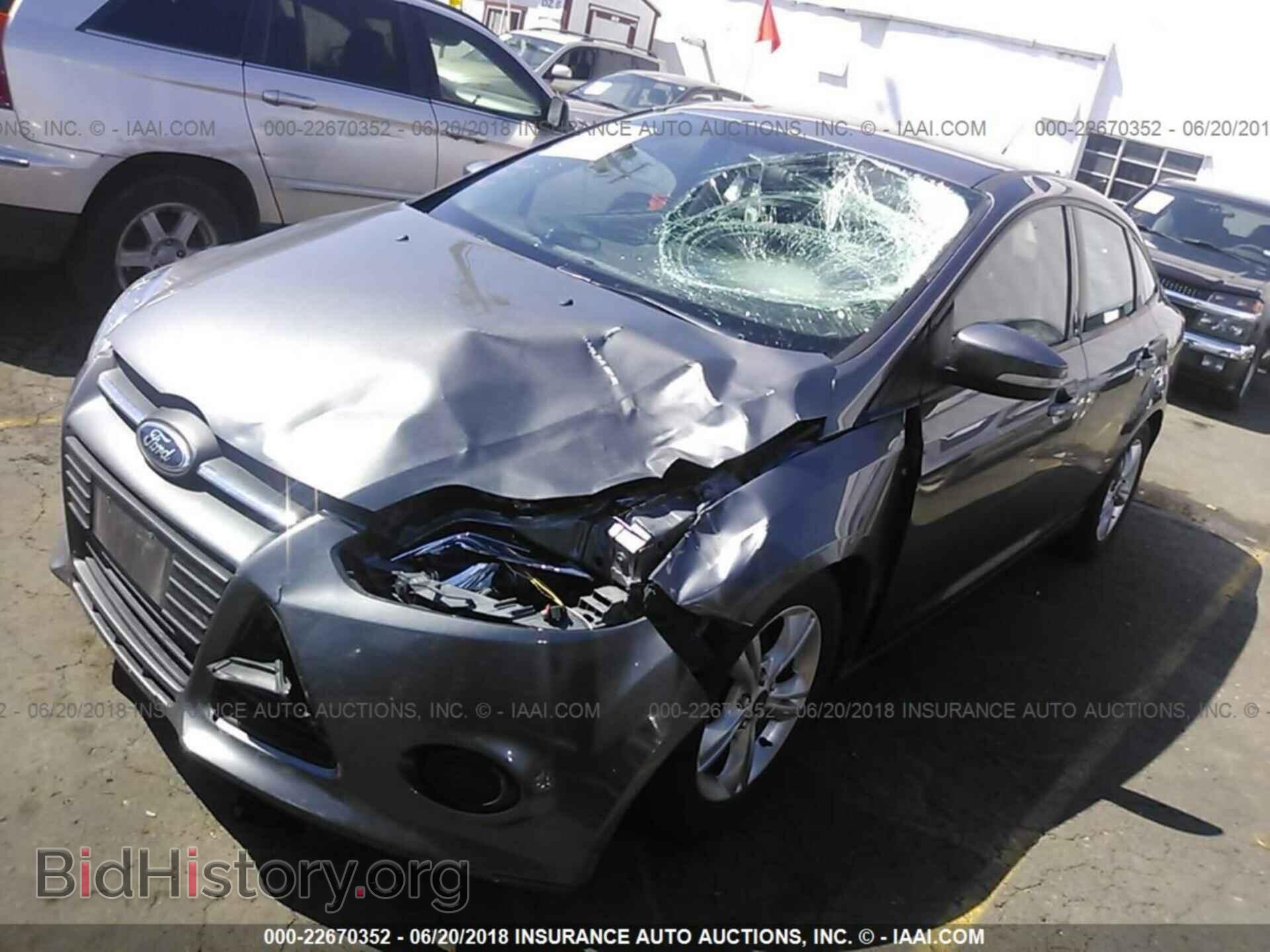 2014 Ford Focus - VIN: 1FADP3F23EL375755 - Photo 2