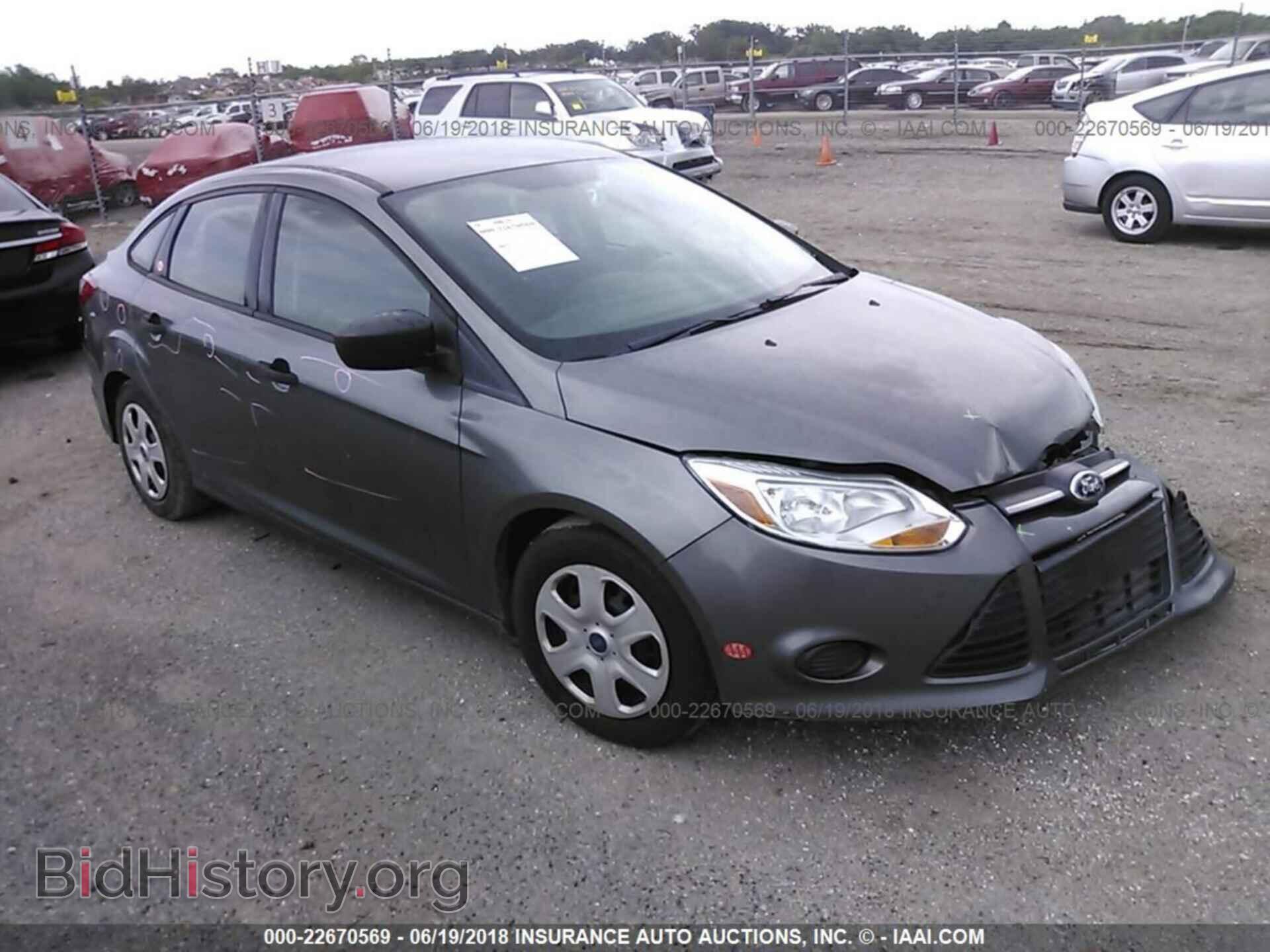Photo 1FAHP3E22CL413430 - Ford Focus 2012