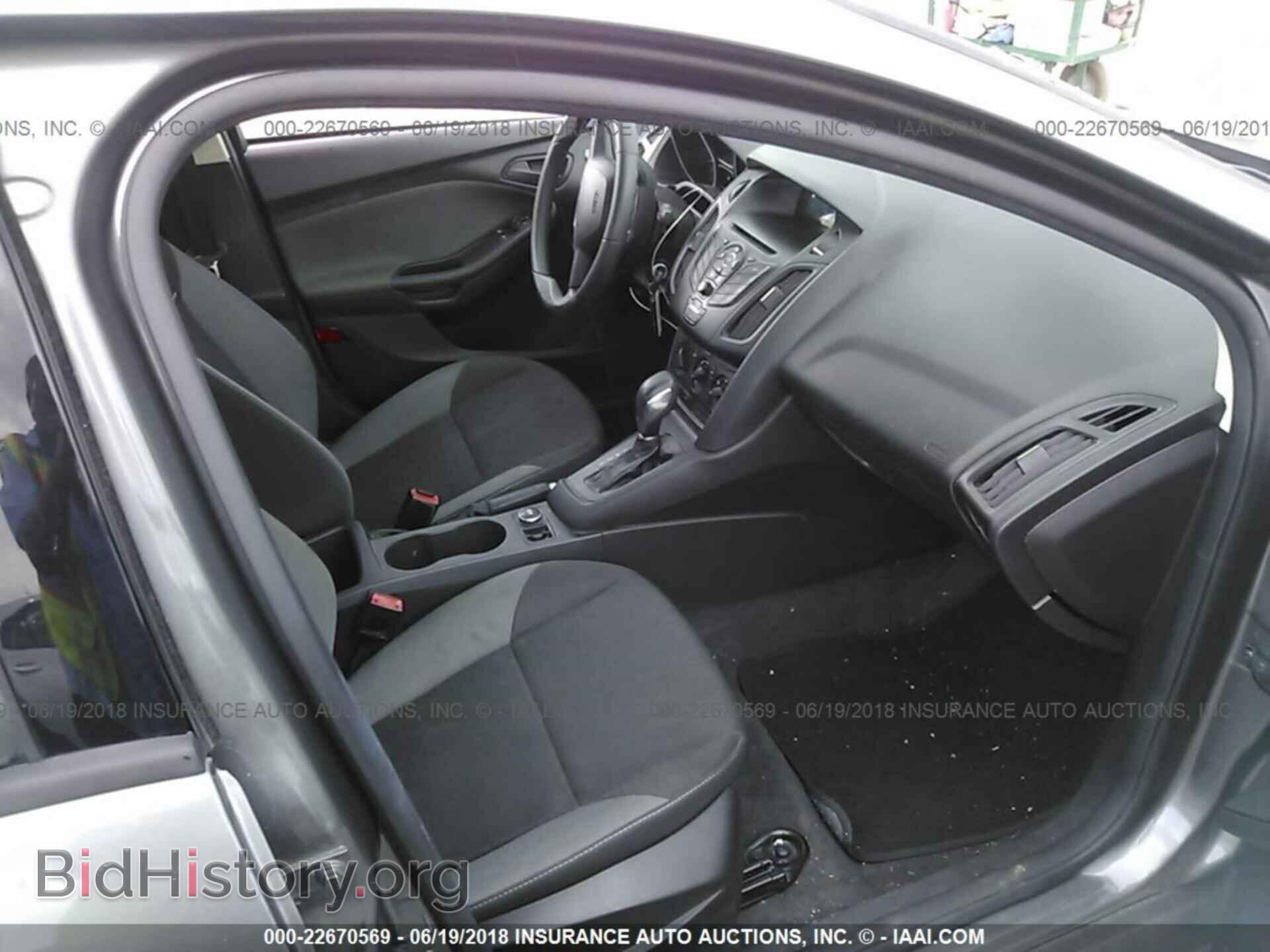 2012 Ford Focus - VIN: 1FAHP3E22CL413430 - Photo 5