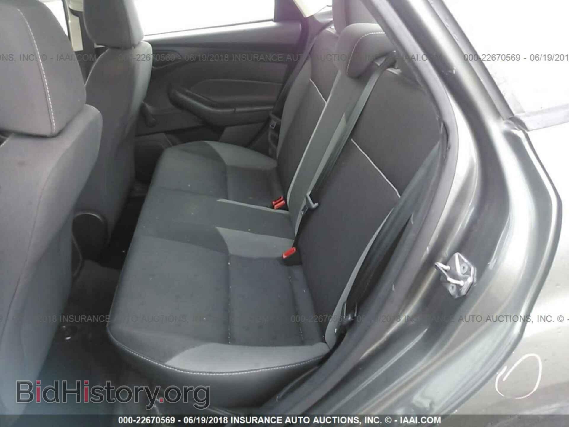 2012 Ford Focus - VIN: 1FAHP3E22CL413430 - Photo 8