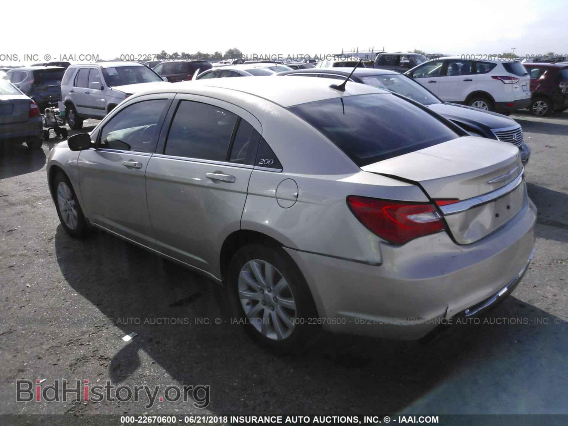 2013 Chrysler 200 - VIN: 1C3CCBBB9DN724426 - Фото 3