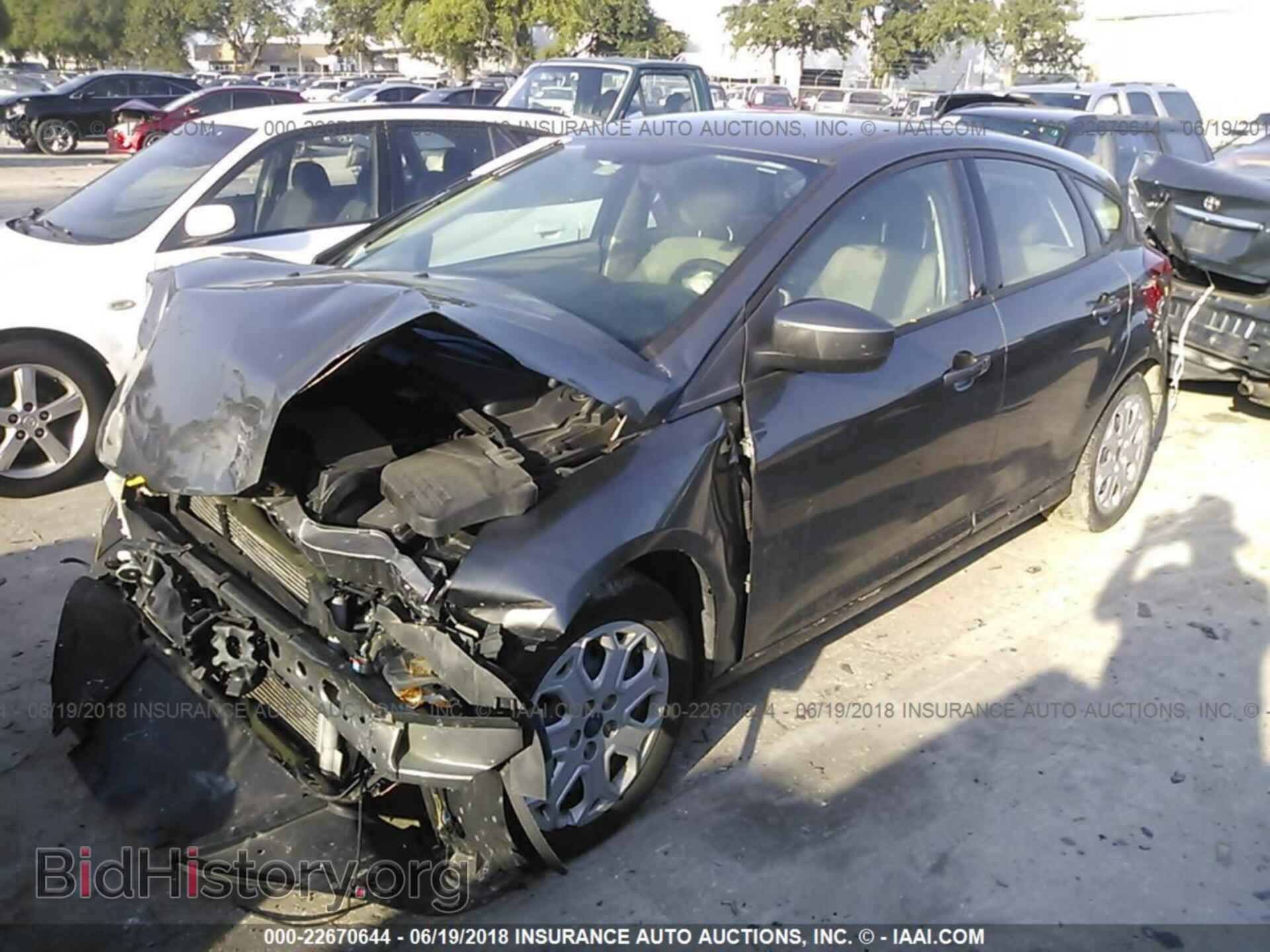 2012 Ford Focus - VIN: 1FAHP3K20CL365849 - Photo 2