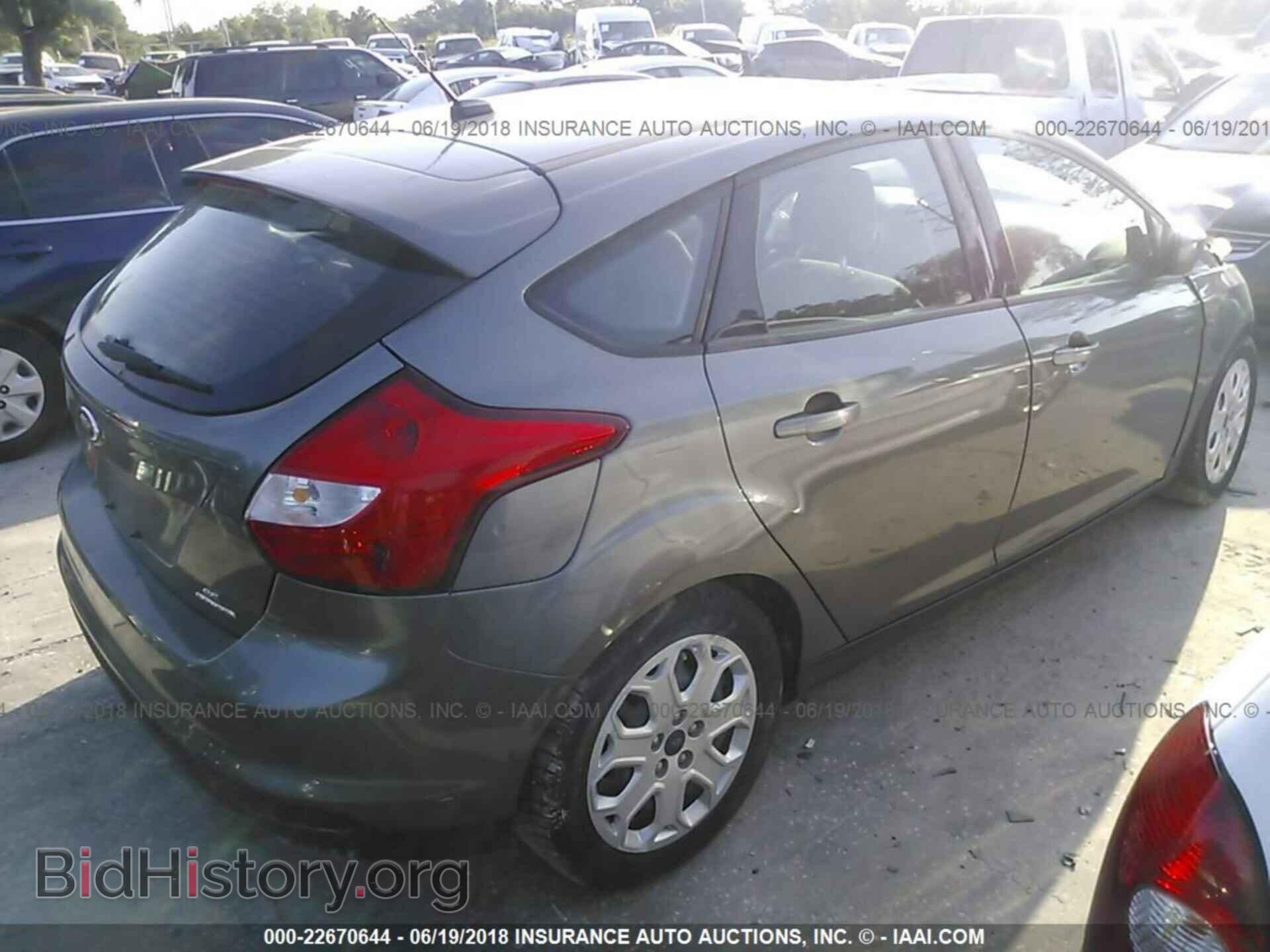 2012 Ford Focus - VIN: 1FAHP3K20CL365849 - Photo 4