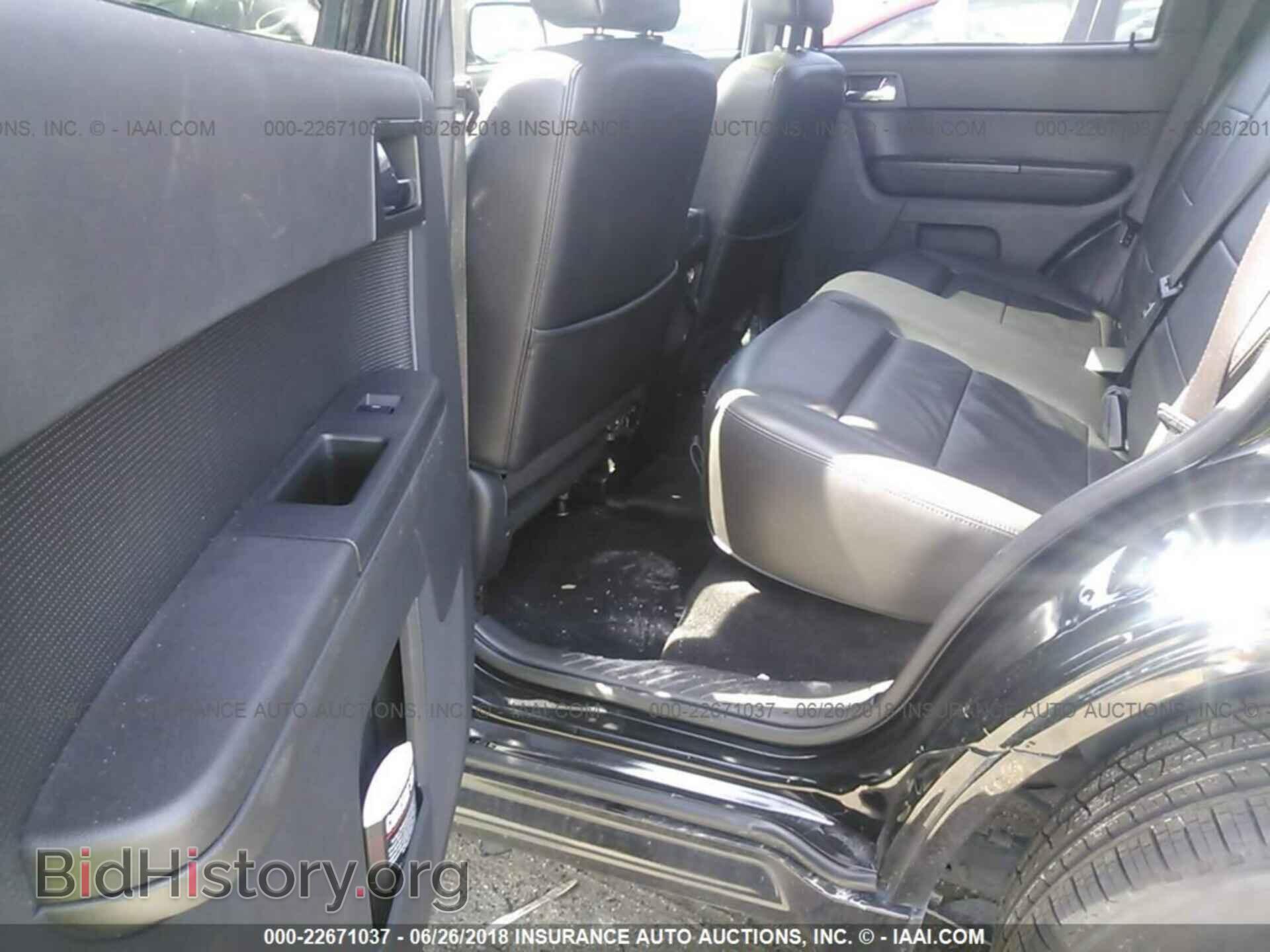 2012 Ford Escape - VIN: 1FMCU0DG1CKC01046 - Photo 8