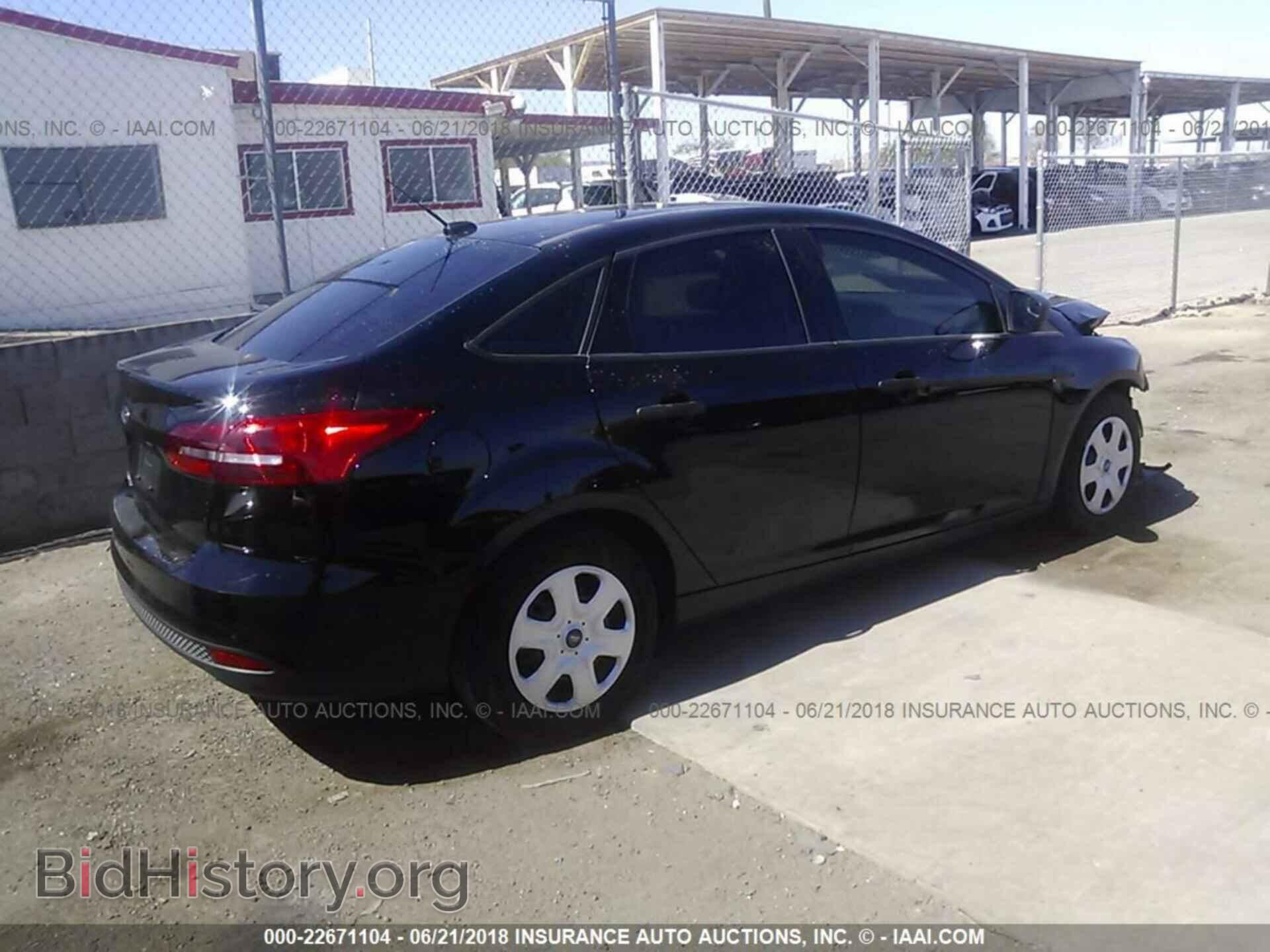 2017 Ford Focus - VIN: 1FADP3E26HL206223 - Фото 4