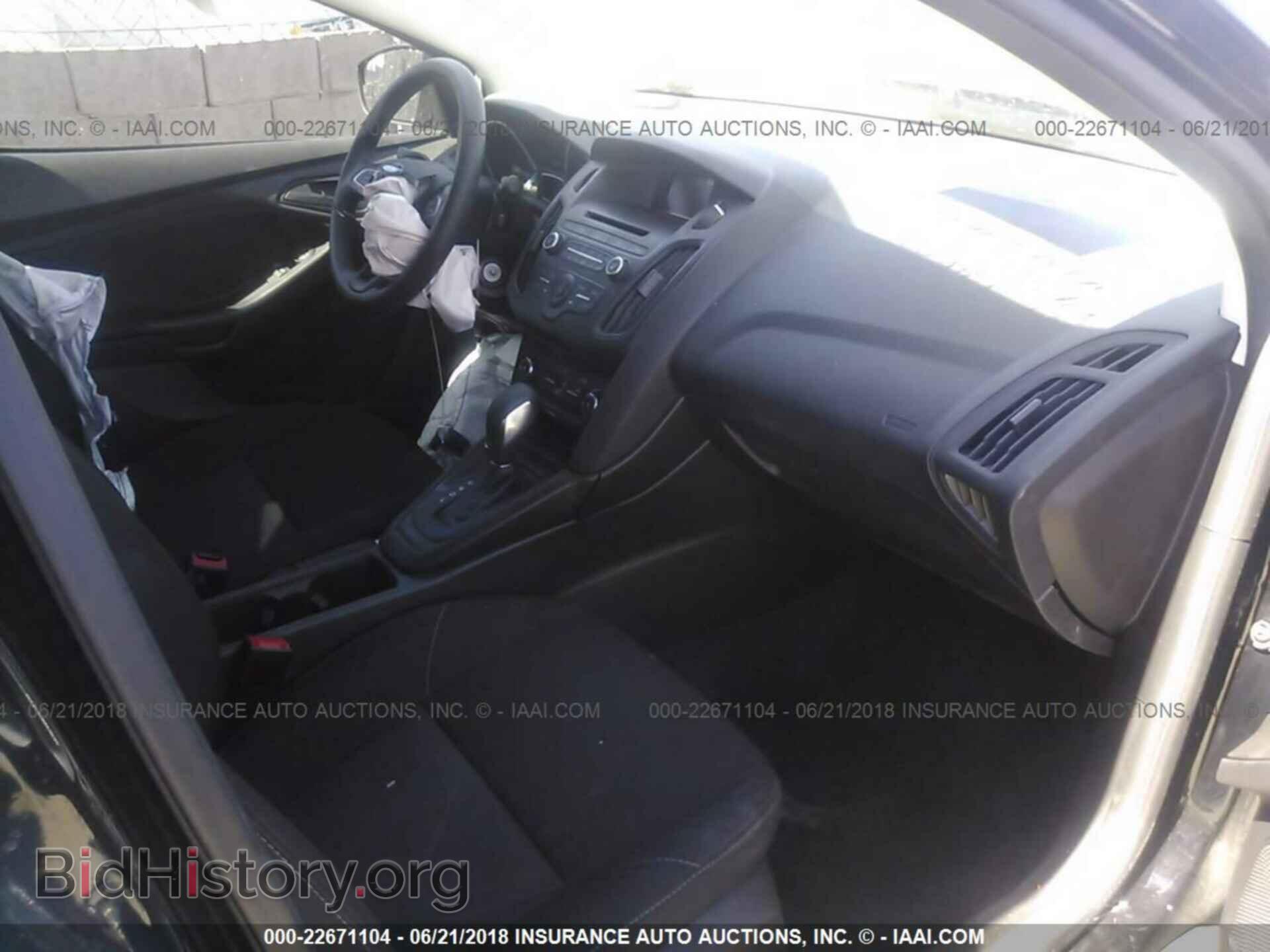 2017 Ford Focus - VIN: 1FADP3E26HL206223 - Фото 5
