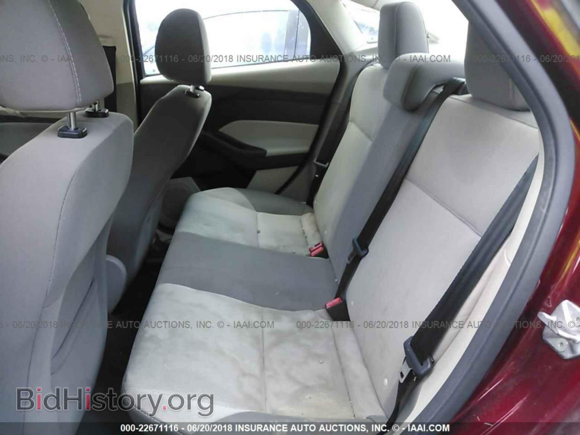 2014 Ford Focus - VIN: 1FADP3F20EL192247 - Photo 8