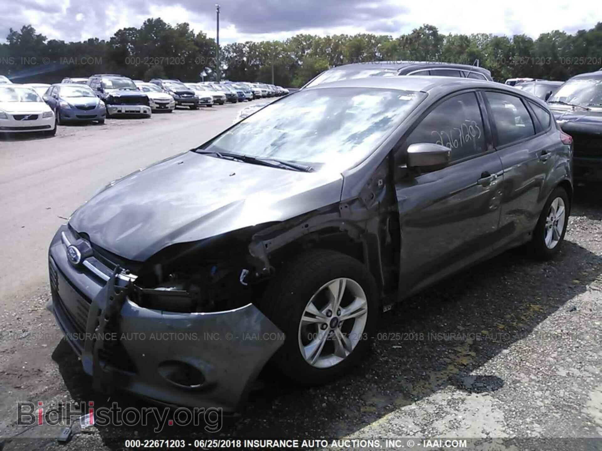 2012 Ford Focus - VIN: 1FAHP3K27CL222011 - Photo 2