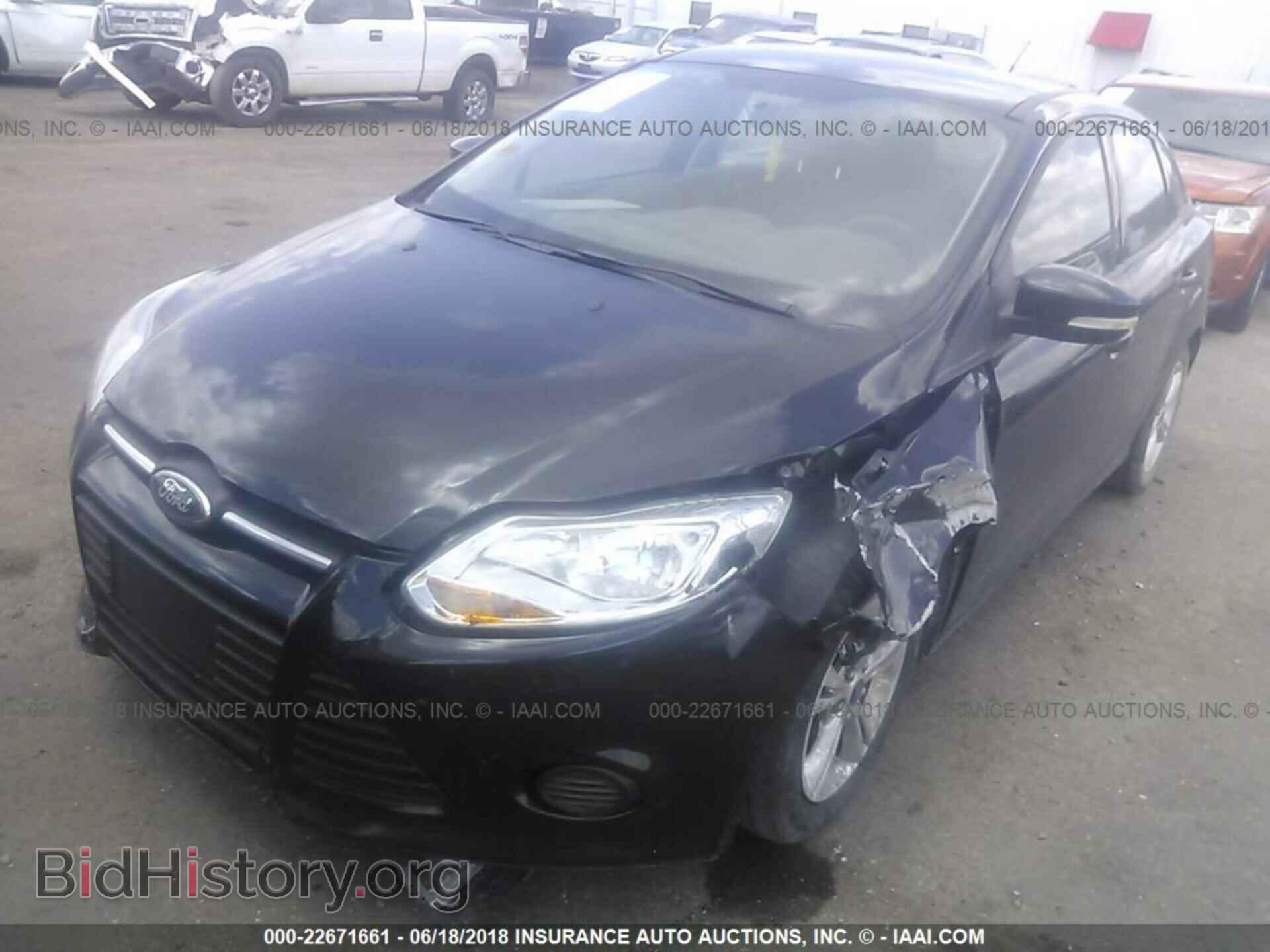 2013 Ford Focus - VIN: 1FADP3F24DL234482 - Photo 2