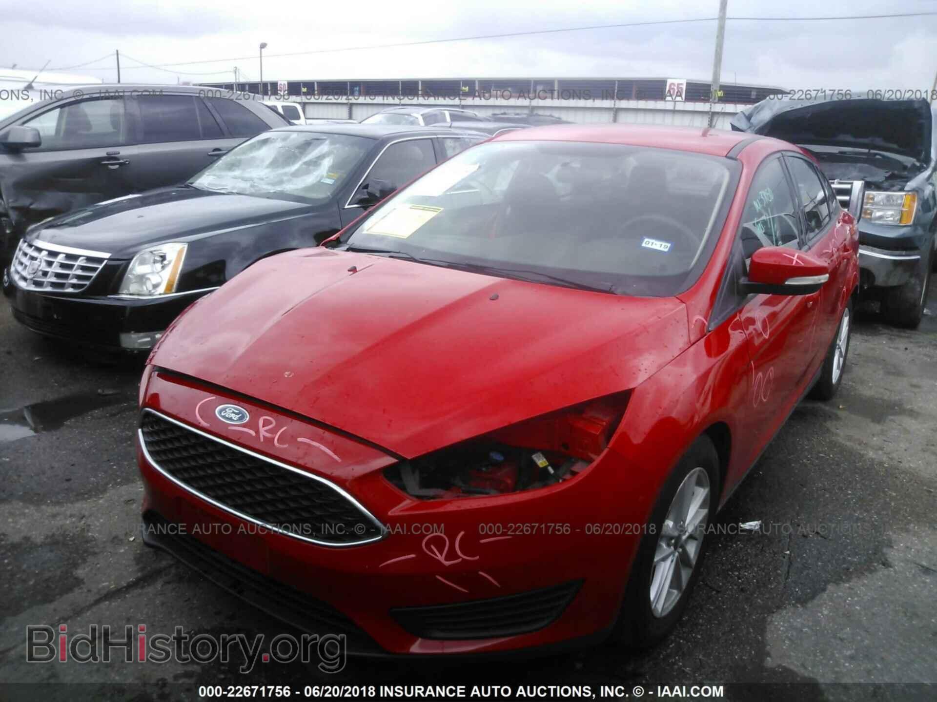 2015 Ford Focus - VIN: 1FADP3F2XFL327428 - Photo 2