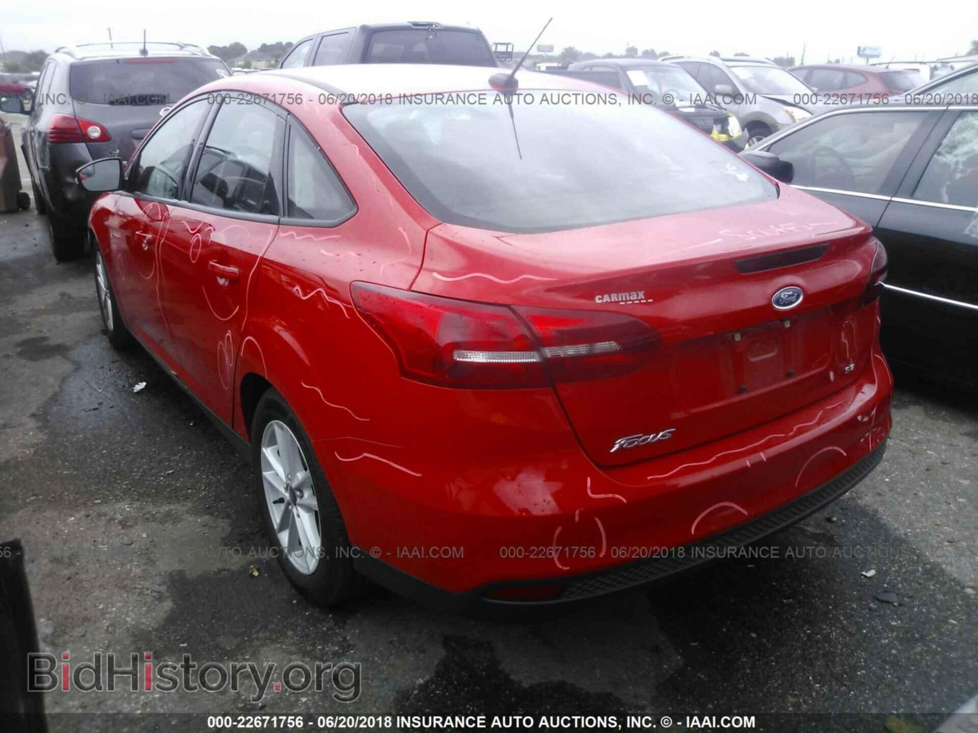 2015 Ford Focus - VIN: 1FADP3F2XFL327428 - Photo 3