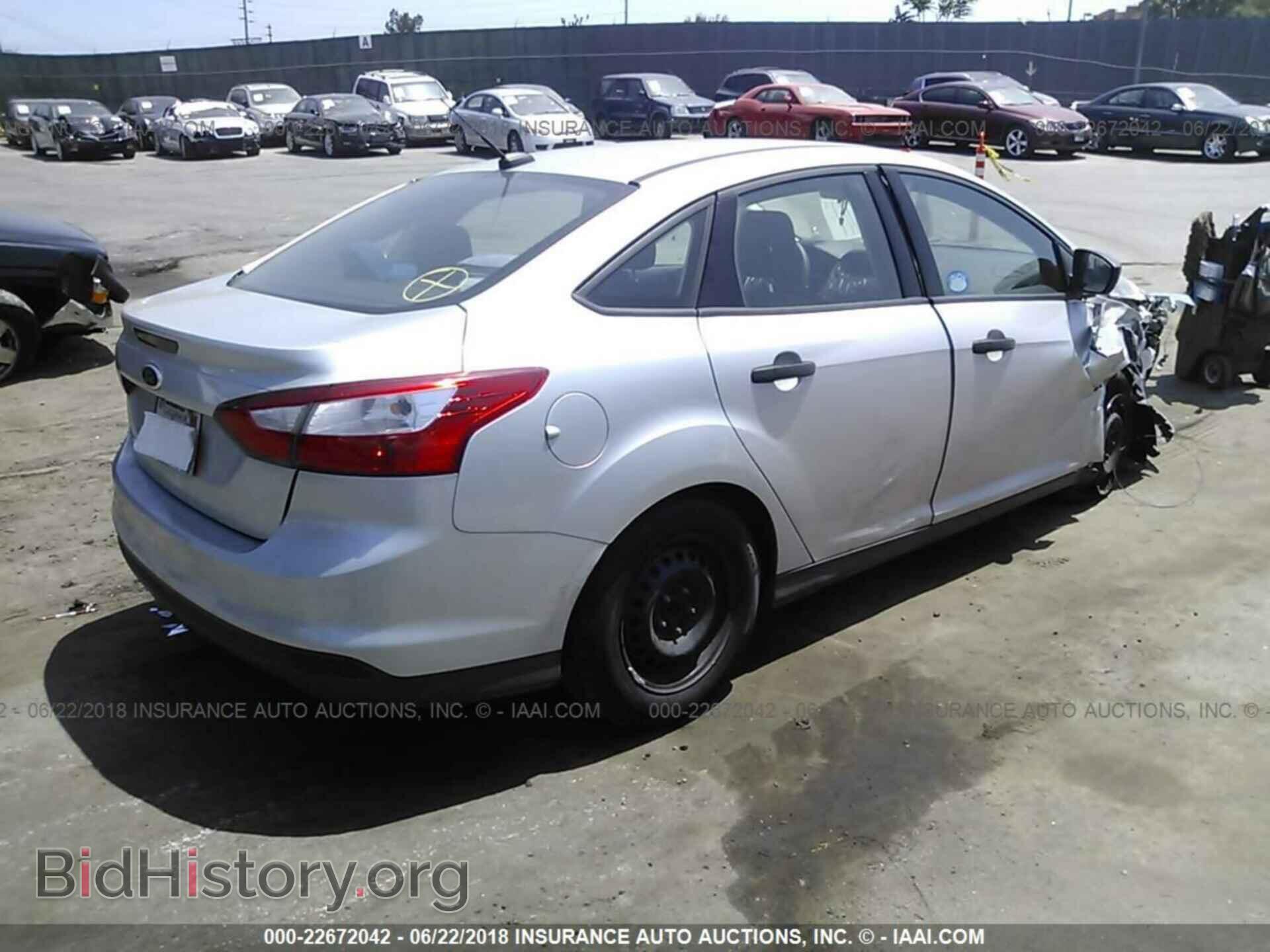 2012 Ford Focus - VIN: 1FAHP3E20CL343202 - Photo 4