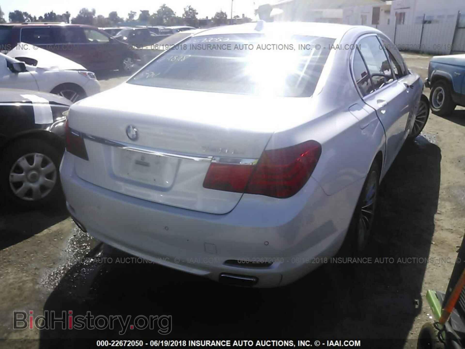 2011 BMW 740 - VIN: WBAKB4C55BC392764 - Фото 4