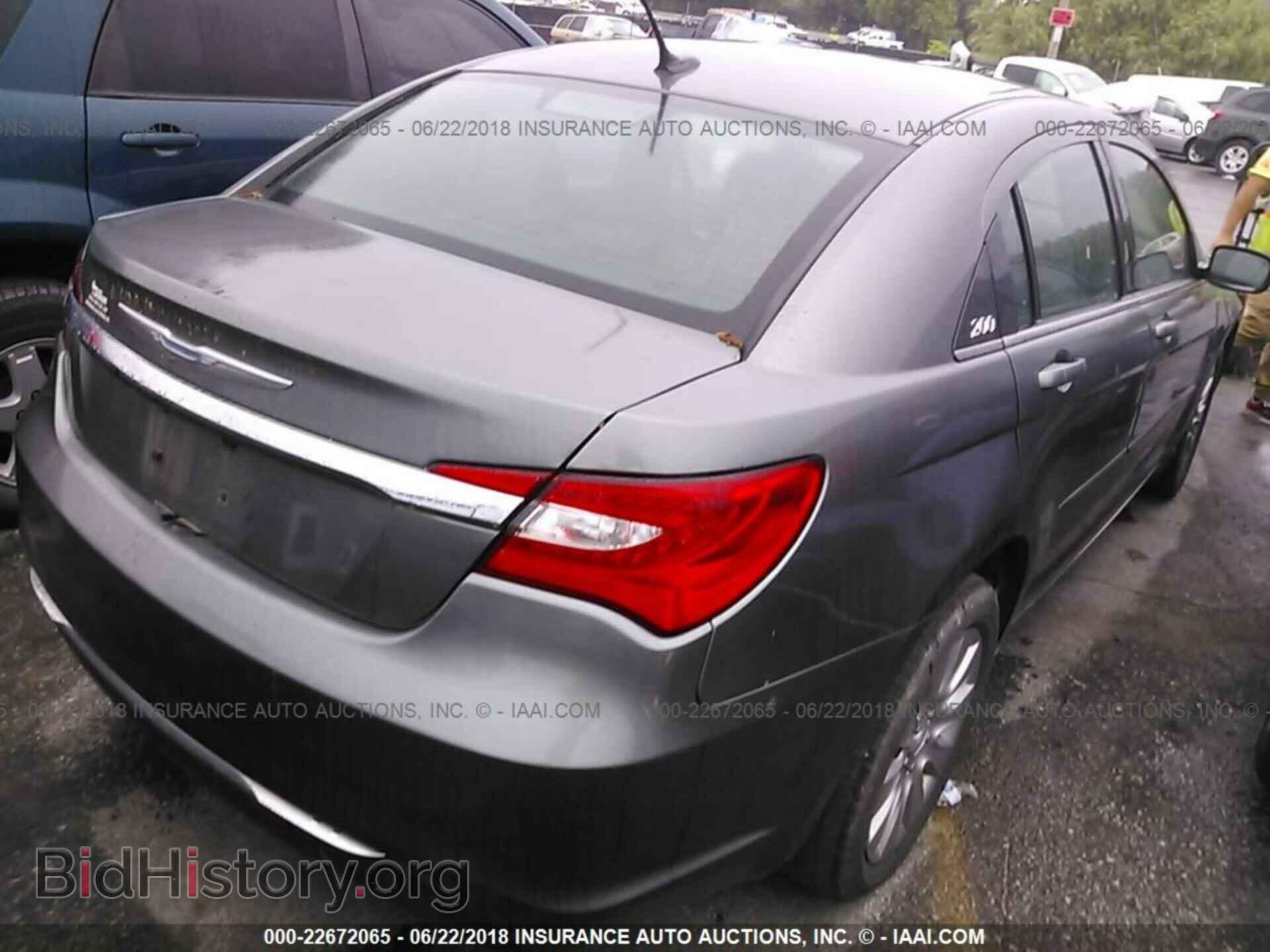 2012 Chrysler 200 - VIN: 1C3CCBAB0CN202199 - Фото 4