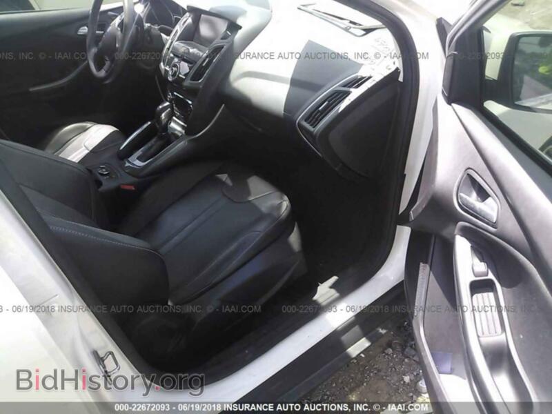 2012 Ford FOCUS (VIN 1FAHP3N20CL324181) — фото 5 из 10