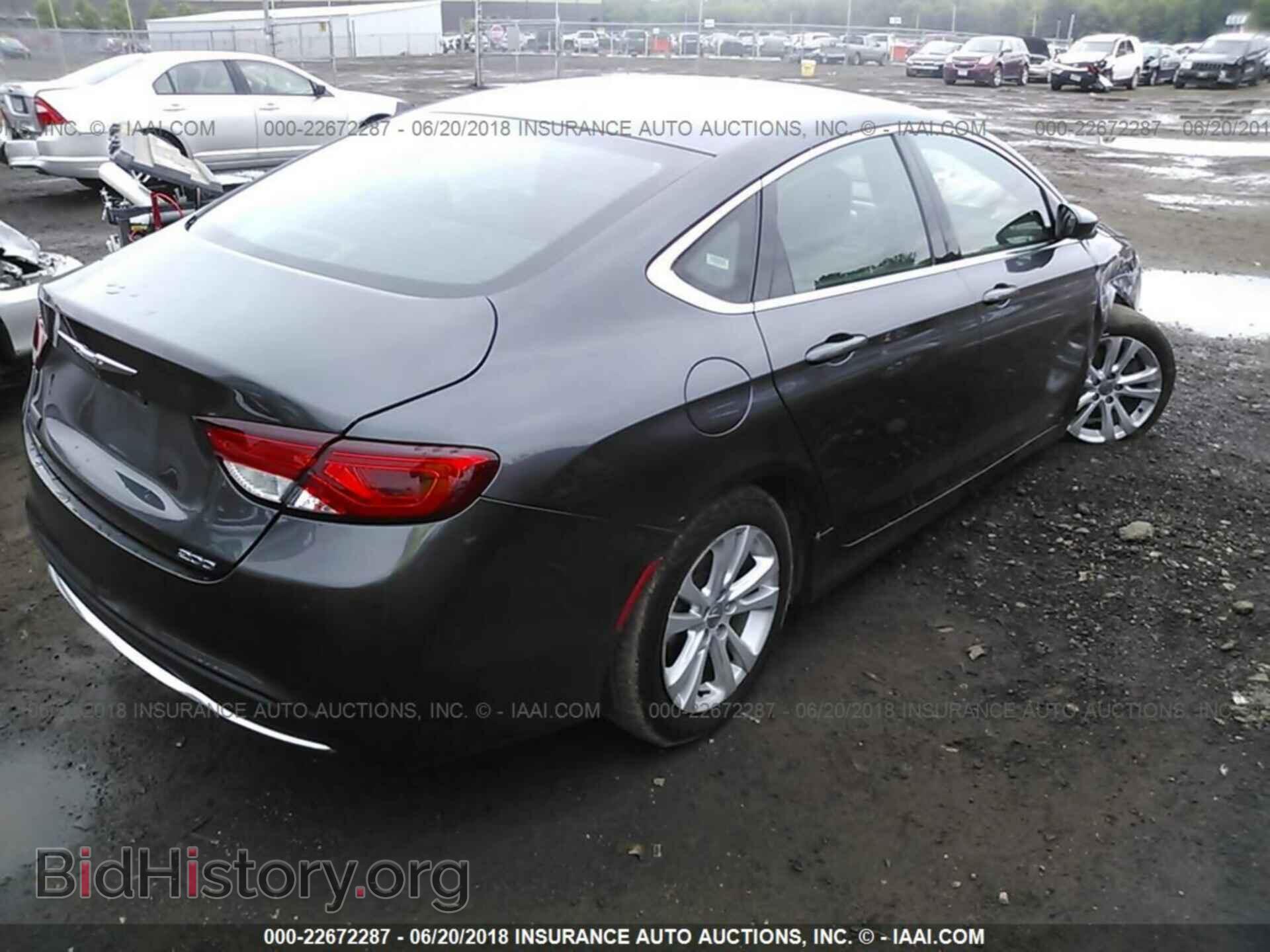 2016 Chrysler 200 - VIN: 1C3CCCAB6GN141372 - Photo 4