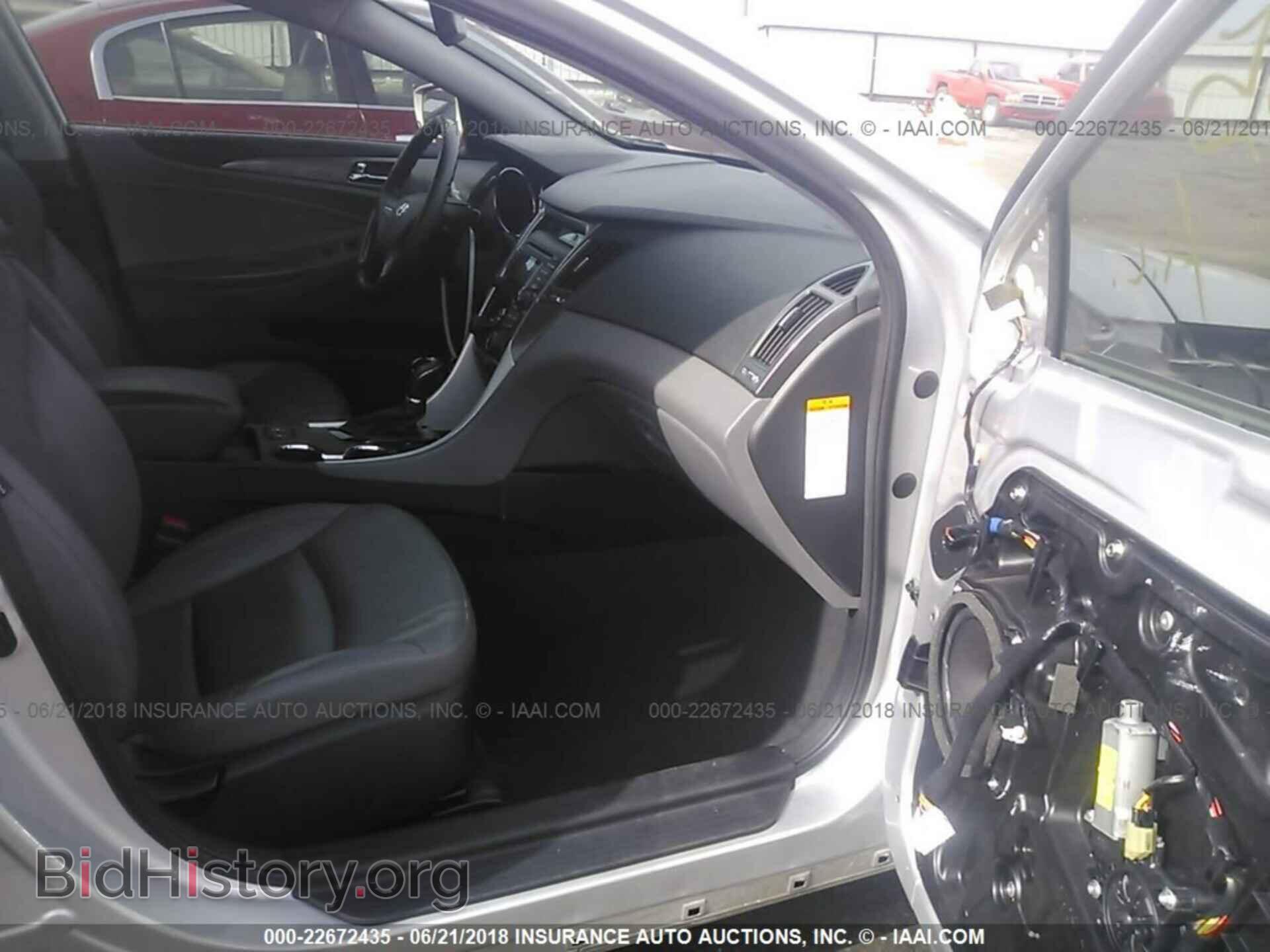 2012 Hyundai Sonata - VIN: KMHEC4A41CA060725 - Photo 5