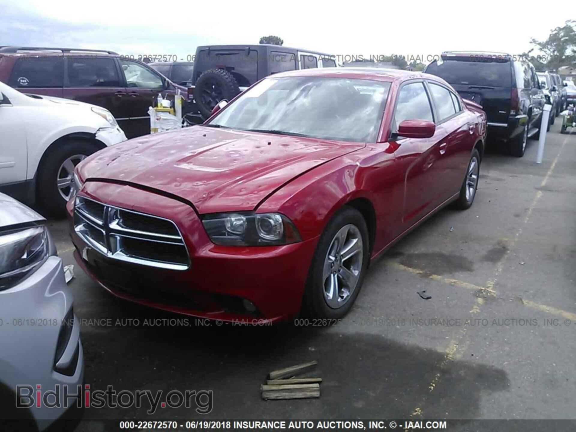 2012 Dodge Charger - VIN: 2C3CDXHG3CH235217 - Фото 2
