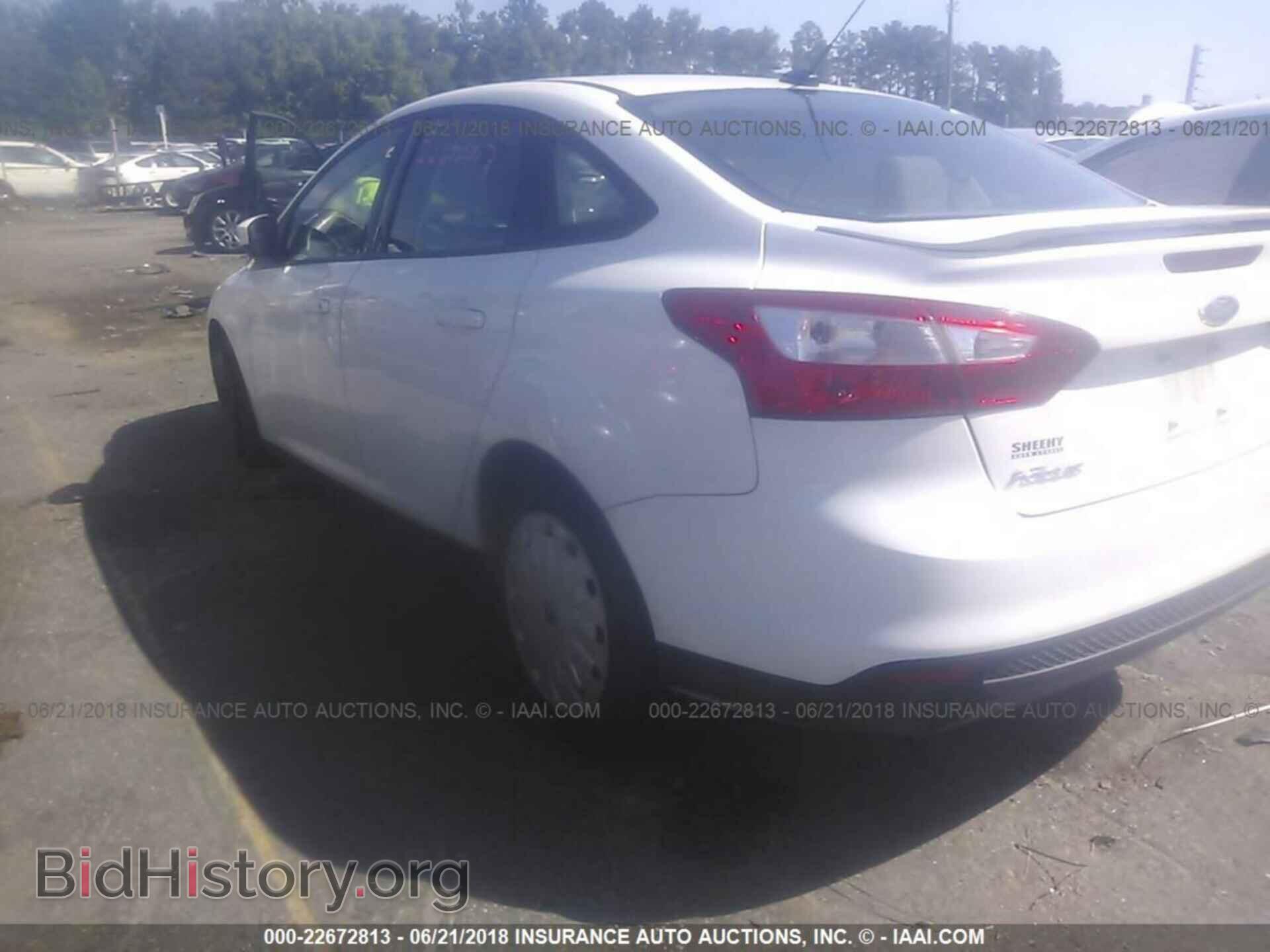 2012 Ford Focus - VIN: 1FAHP3F25CL225175 - Photo 3