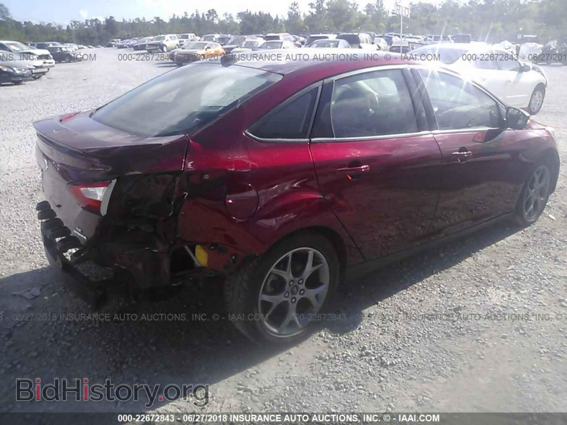 2014 Ford Focus - VIN: 1FADP3F27EL114810 - Photo 4