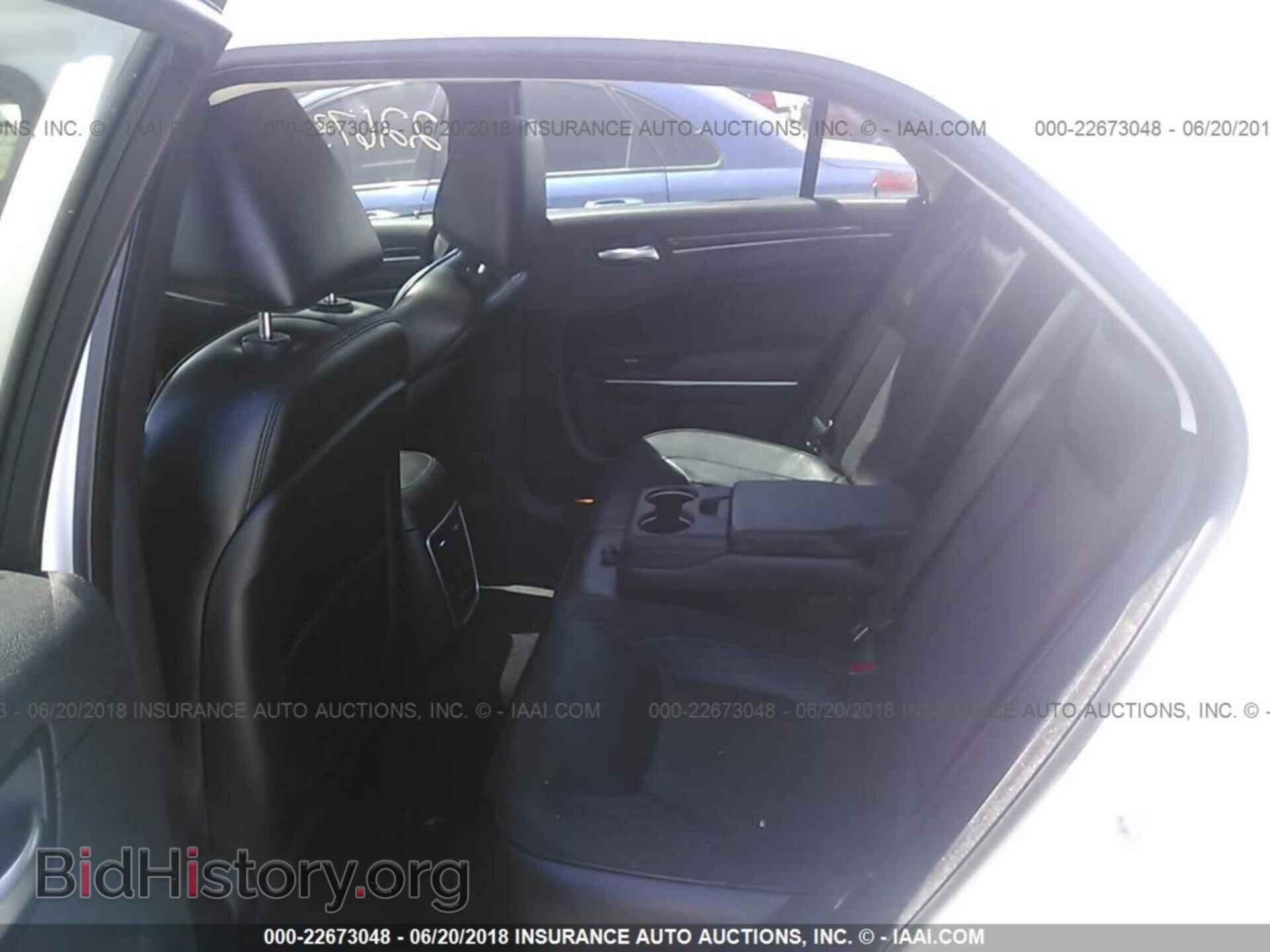 2016 Chrysler 300c - VIN: 2C3CCAEG0GH181739 - Фото 8