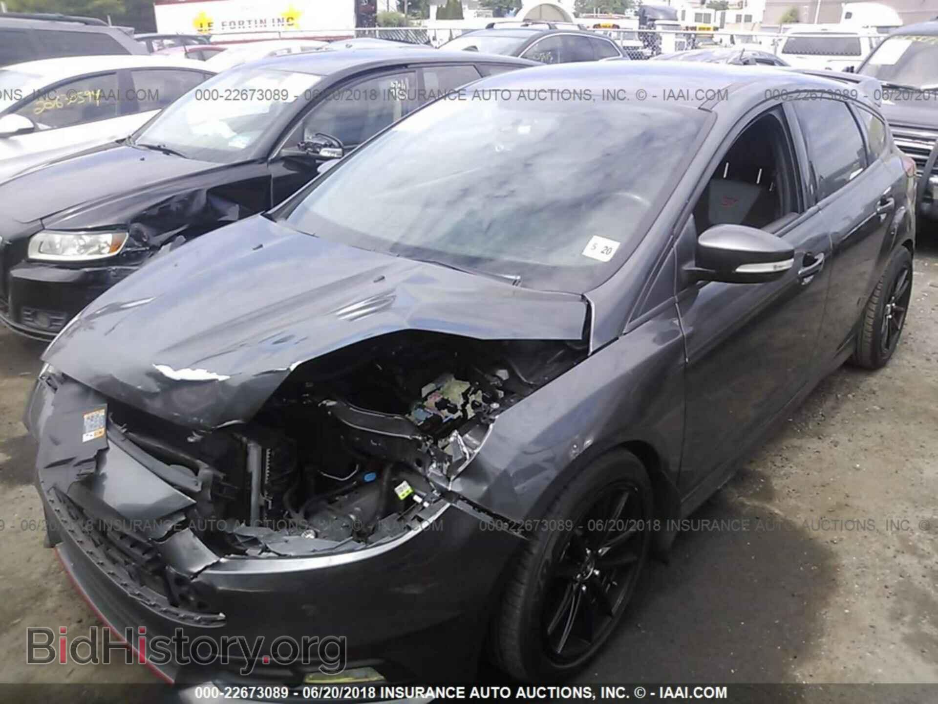 2015 Ford Focus - VIN: 1FADP3L94FL277675 - Photo 2