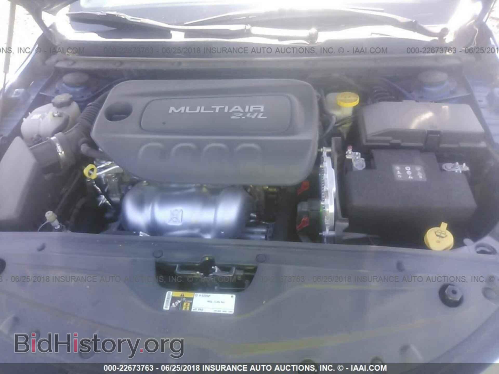 2016 Chrysler 200 - VIN: 1C3CCCAB8GN160909 - Фото 10
