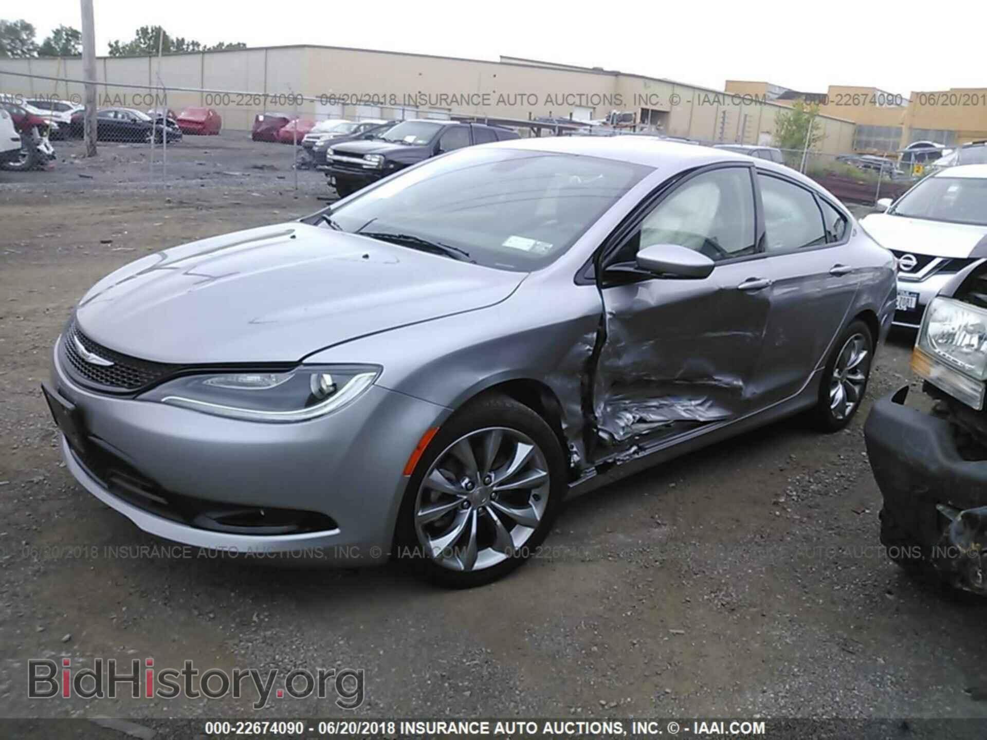 2016 Chrysler 200 - VIN: 1C3CCCBB2GN117665 - Photo 2